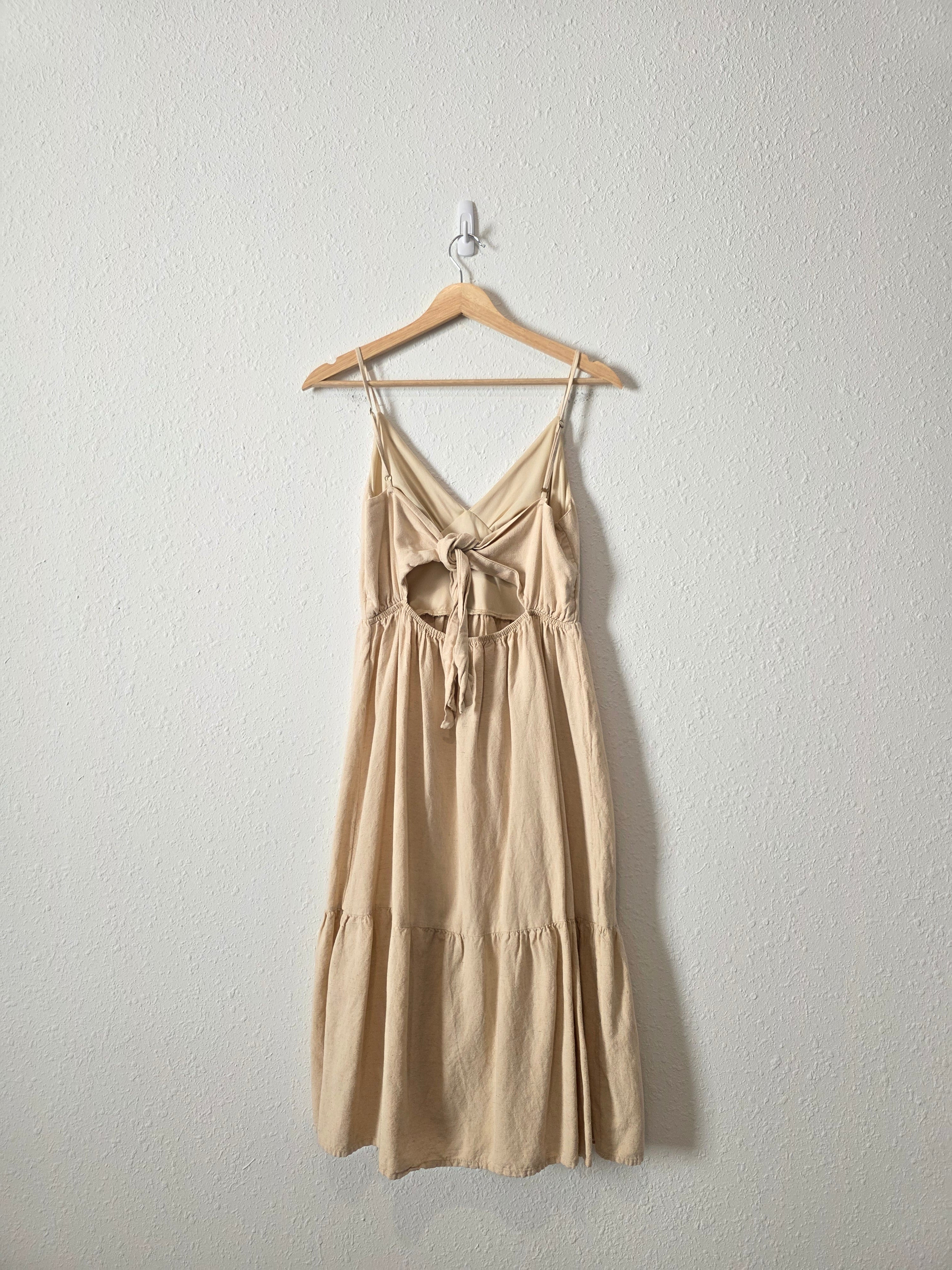 Neutral Tiered Midi Dress (M)