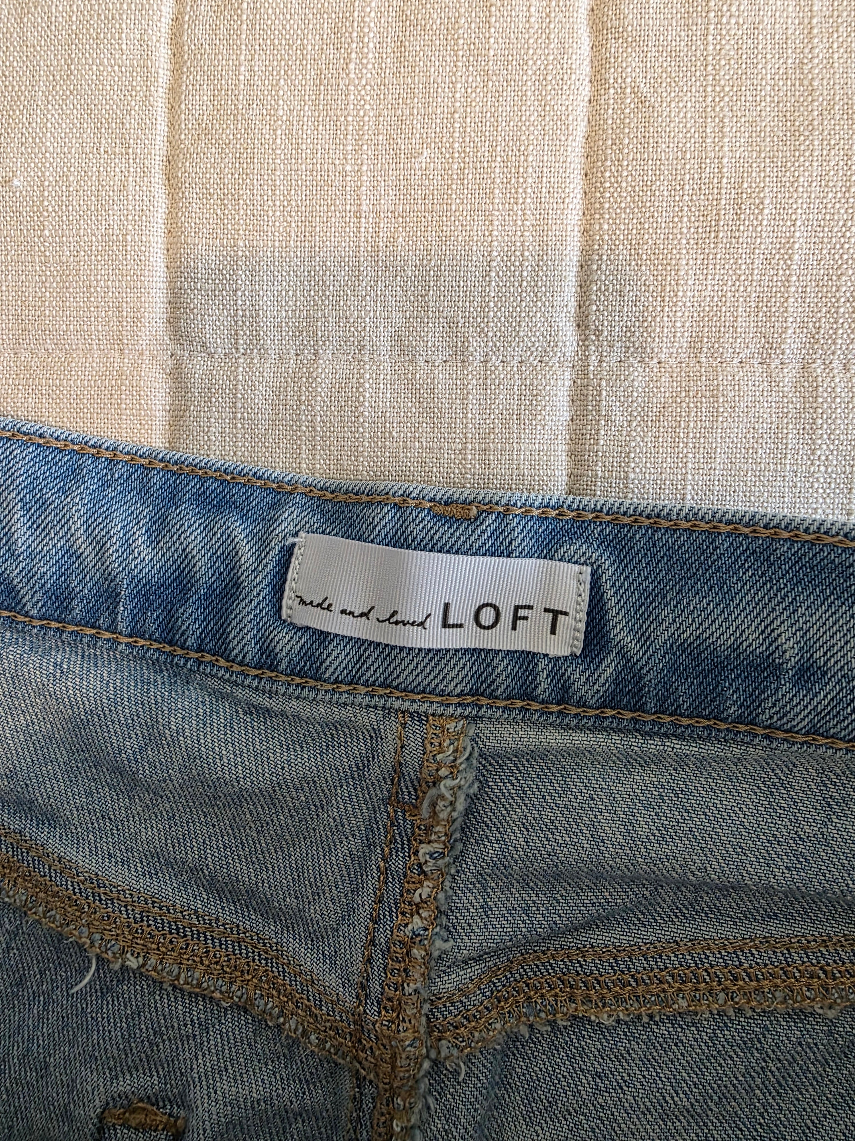 Loft High Rise Straight Jeans (30/10)
