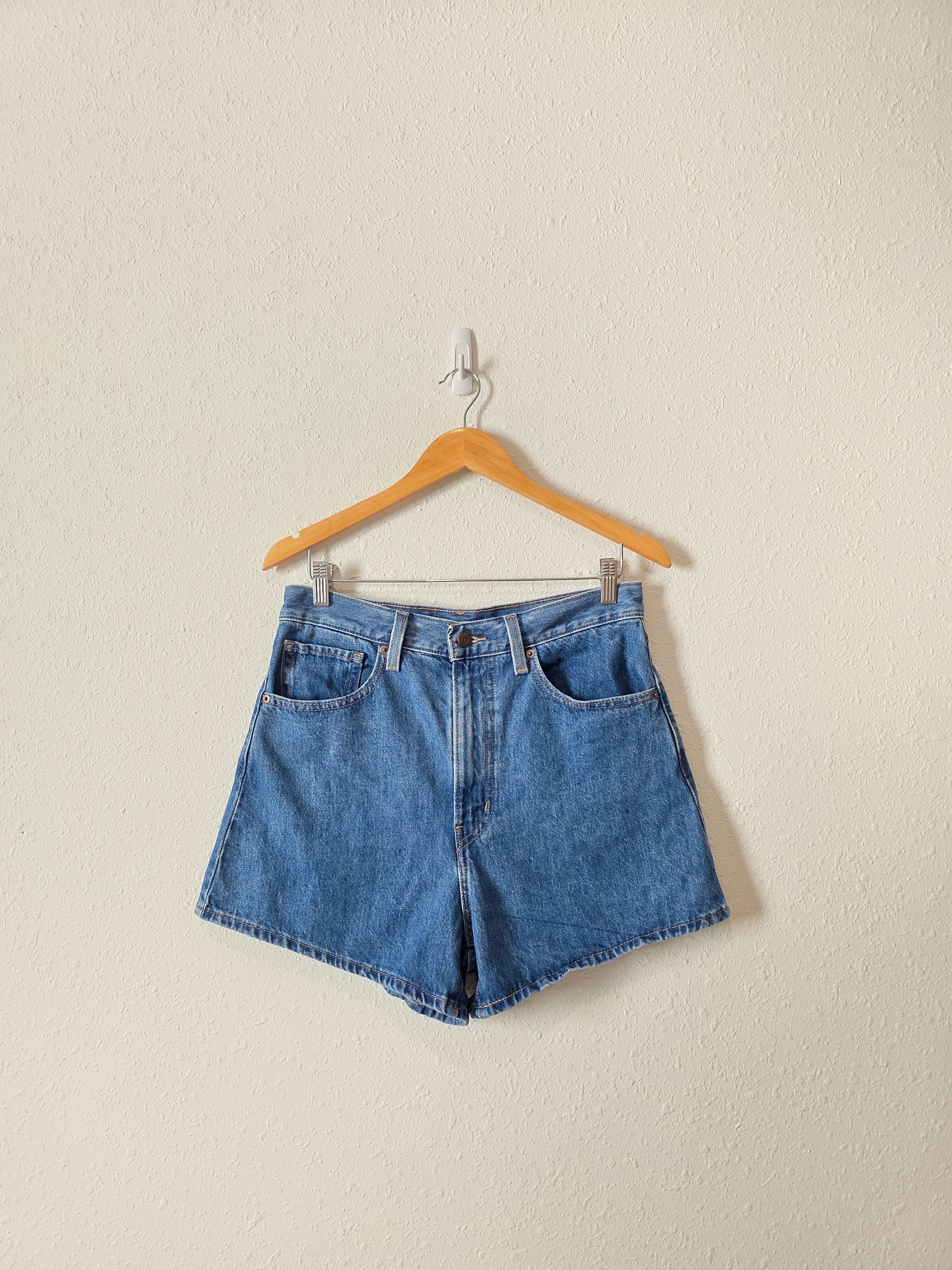 Levi's Denim Mom Shorts (30)