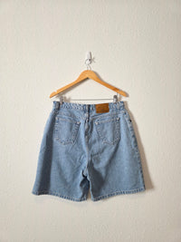 Vintage Relaxed Denim Shorts (32)