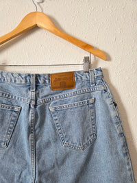 Vintage Relaxed Denim Shorts (32)