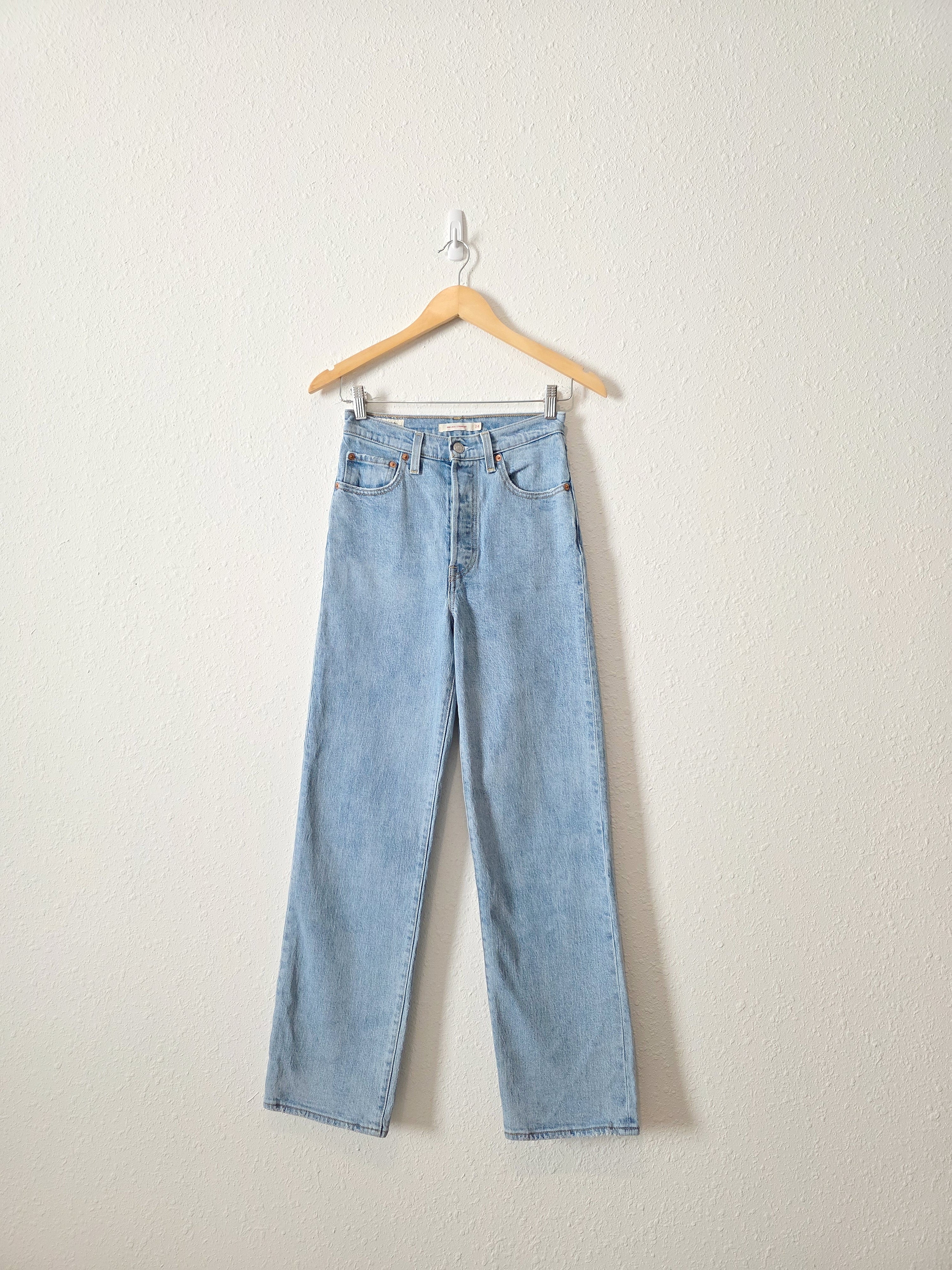 Levi's Ribcage Straight Jeans (24)