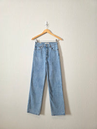 Levi's Ribcage Straight Jeans (24)
