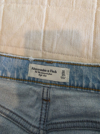 Abercrombie 90s Relaxed Jeans (32/14)