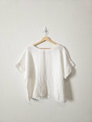 Floral Embroidered Linen Top (18P)