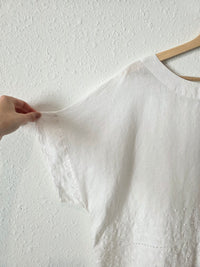 Floral Embroidered Linen Top (18P)