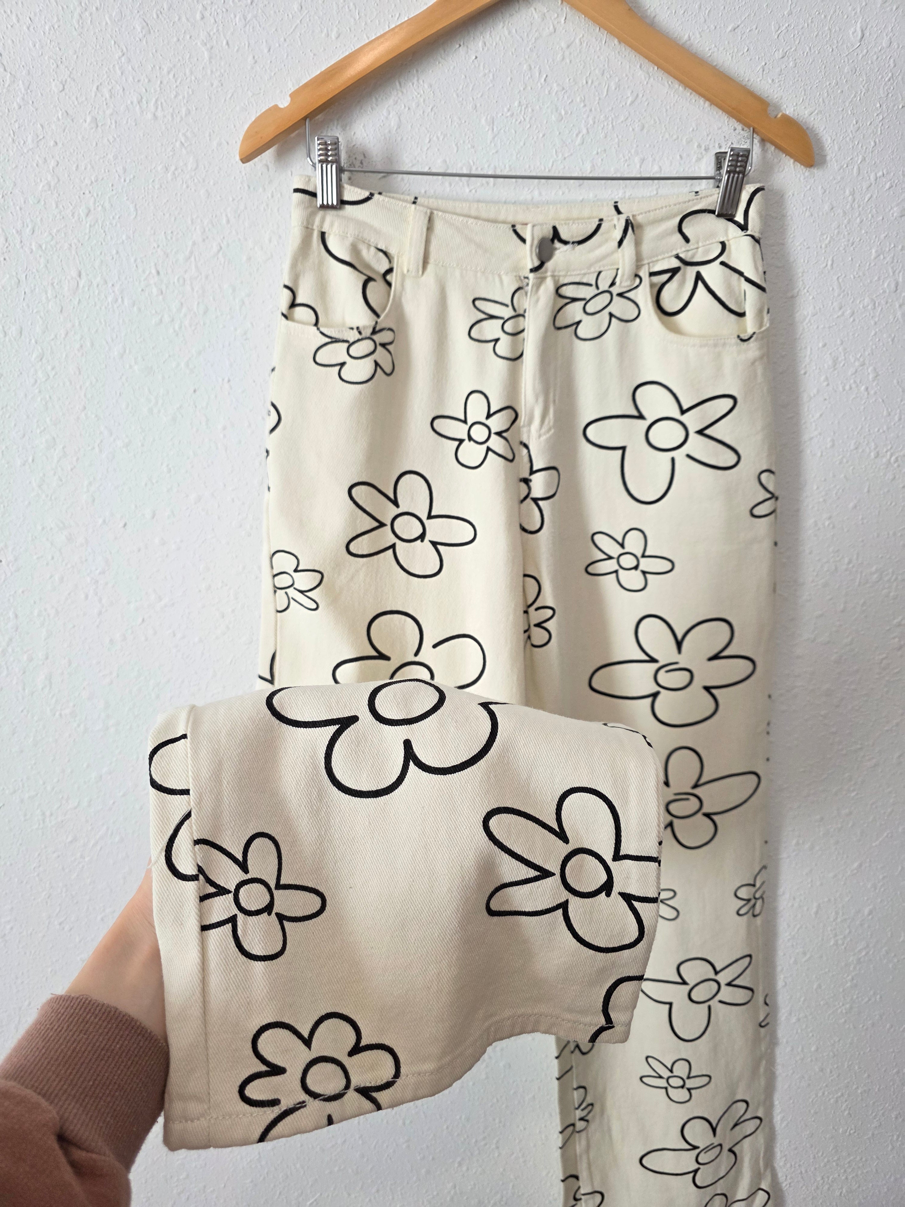 Bailey Rose Floral Relaxed Jeans (M)