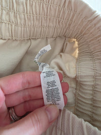 Aerie Cream Shorts (M)
