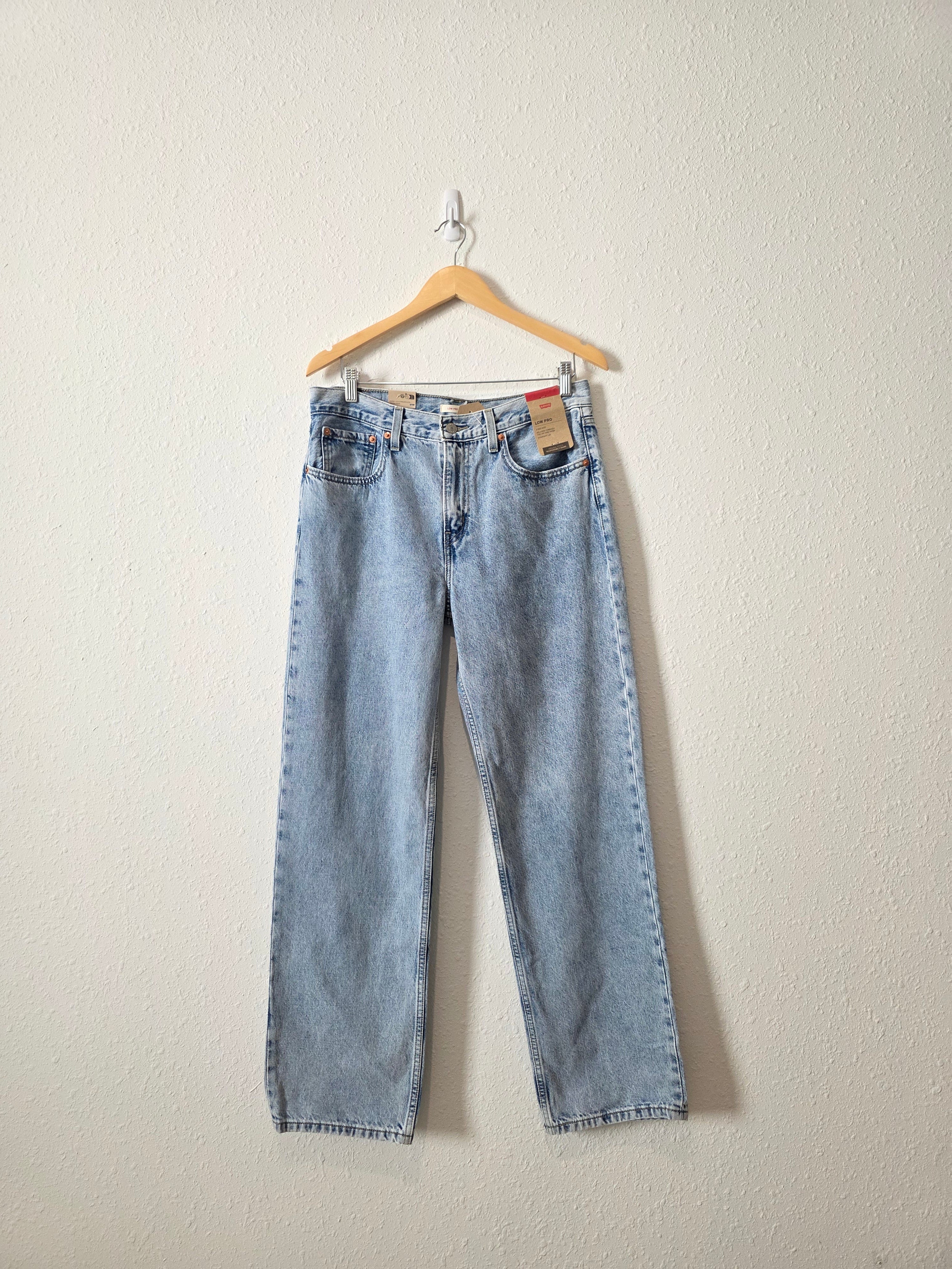 NEW Levi's Low Pro Straight Jeans (30)