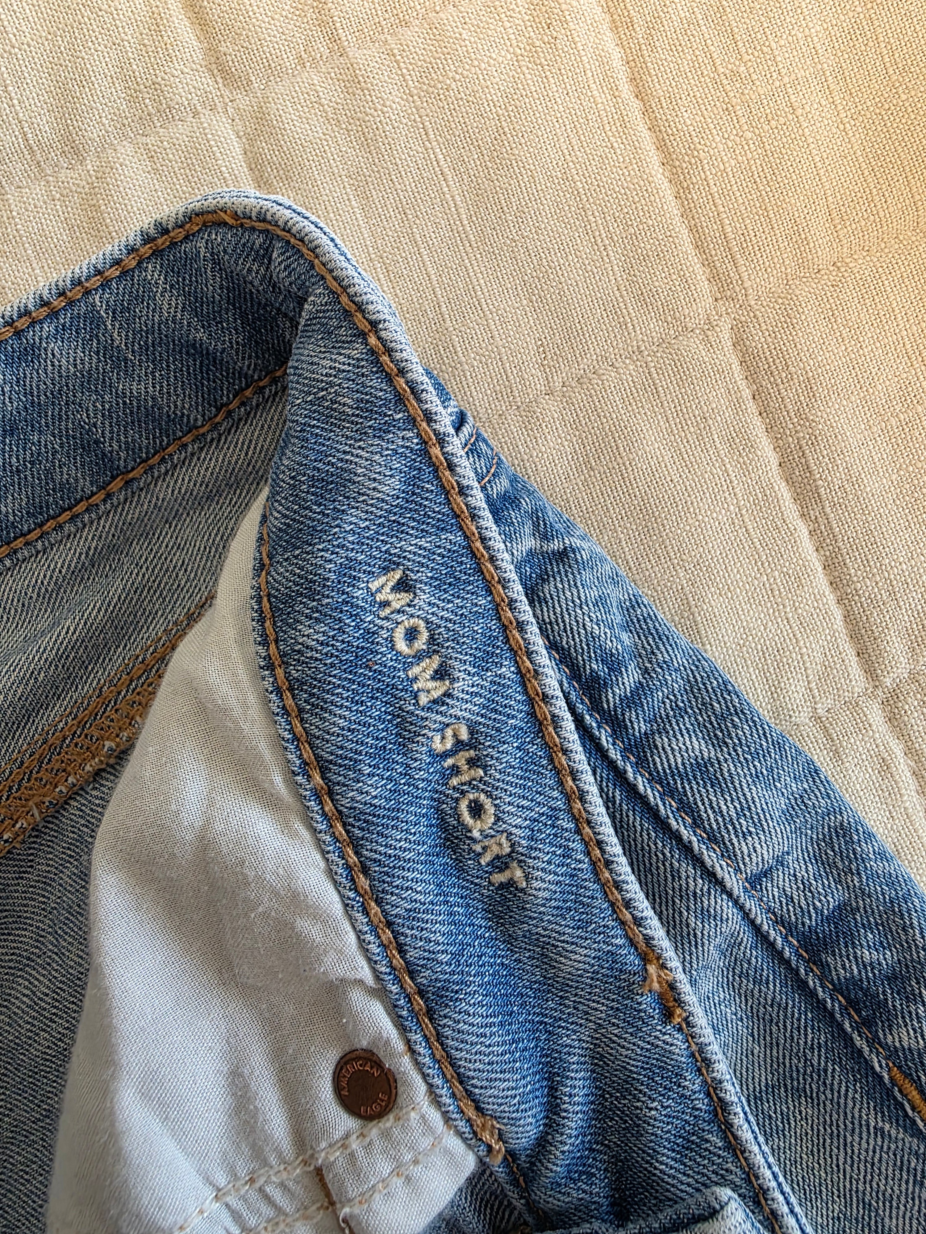 AE Relaxed Denim Shorts (8)