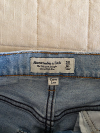 Abercrombie 90s Slim Straight Jeans (25/0)
