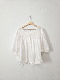 Embroidered Flutter Sleeve Blouse (1X)