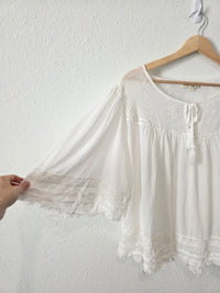 Embroidered Flutter Sleeve Blouse (1X)