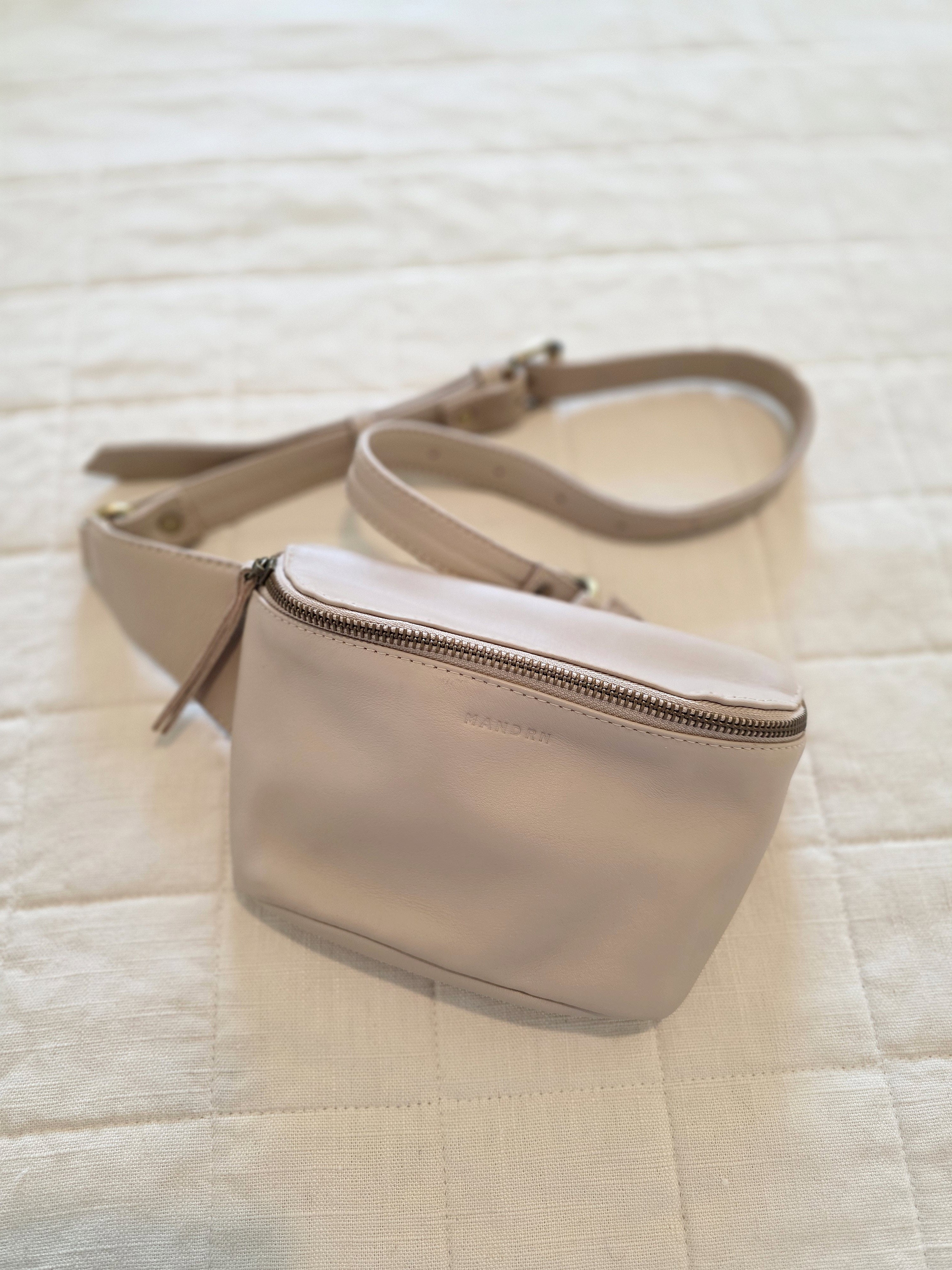 Mandrn Remy Crossbody Bag