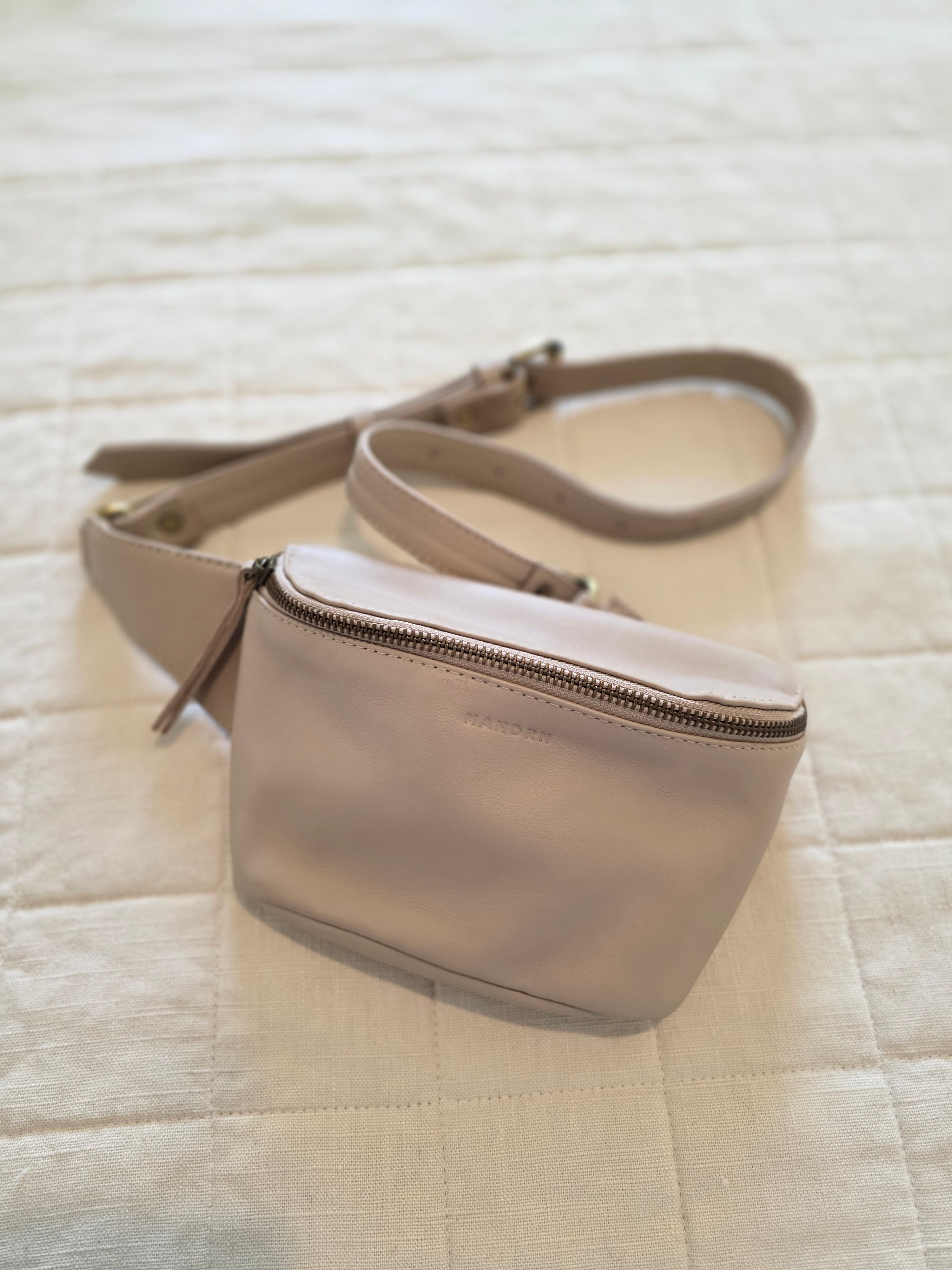 Mandrn Remy Crossbody Bag