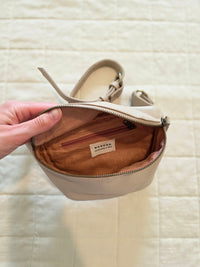 Mandrn Remy Crossbody Bag