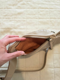 Mandrn Remy Crossbody Bag