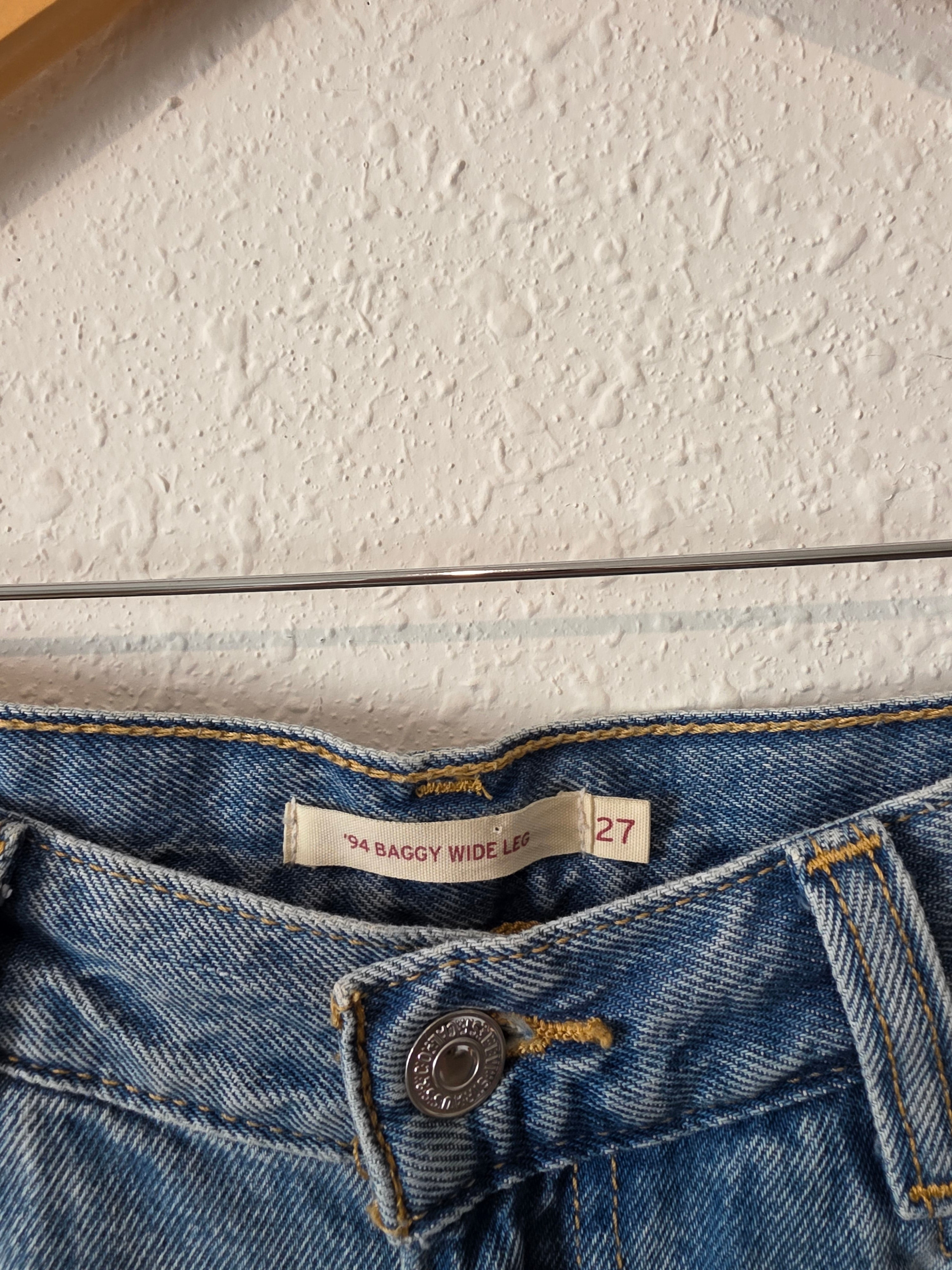 Levi's Baggy Wide Leg Jeans (27)