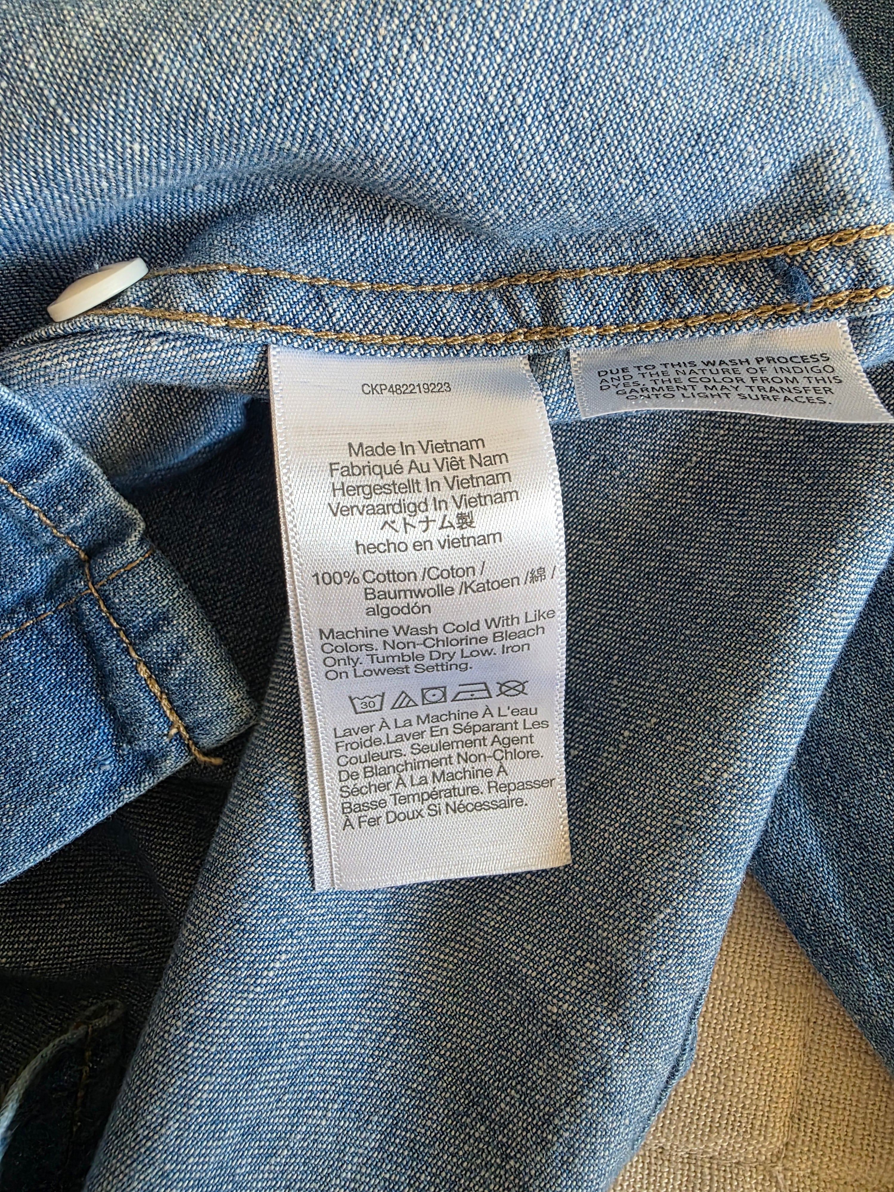 Madewell Denim Pleated Button Up (M)