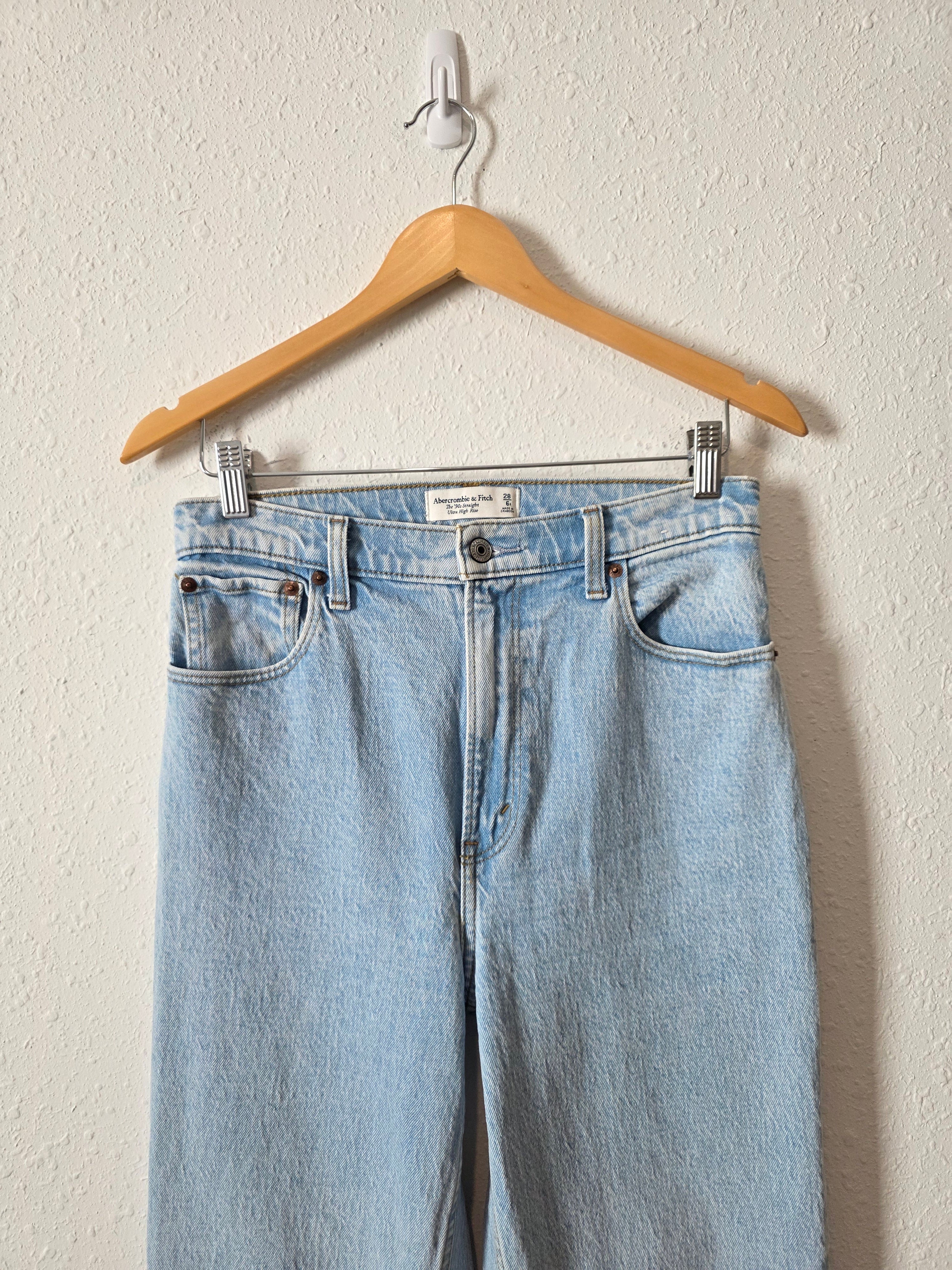 Abercrombie 90s Straight Jeans (28/6)