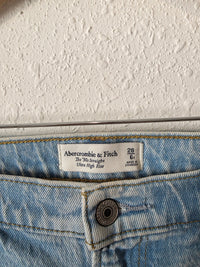 Abercrombie 90s Straight Jeans (28/6)