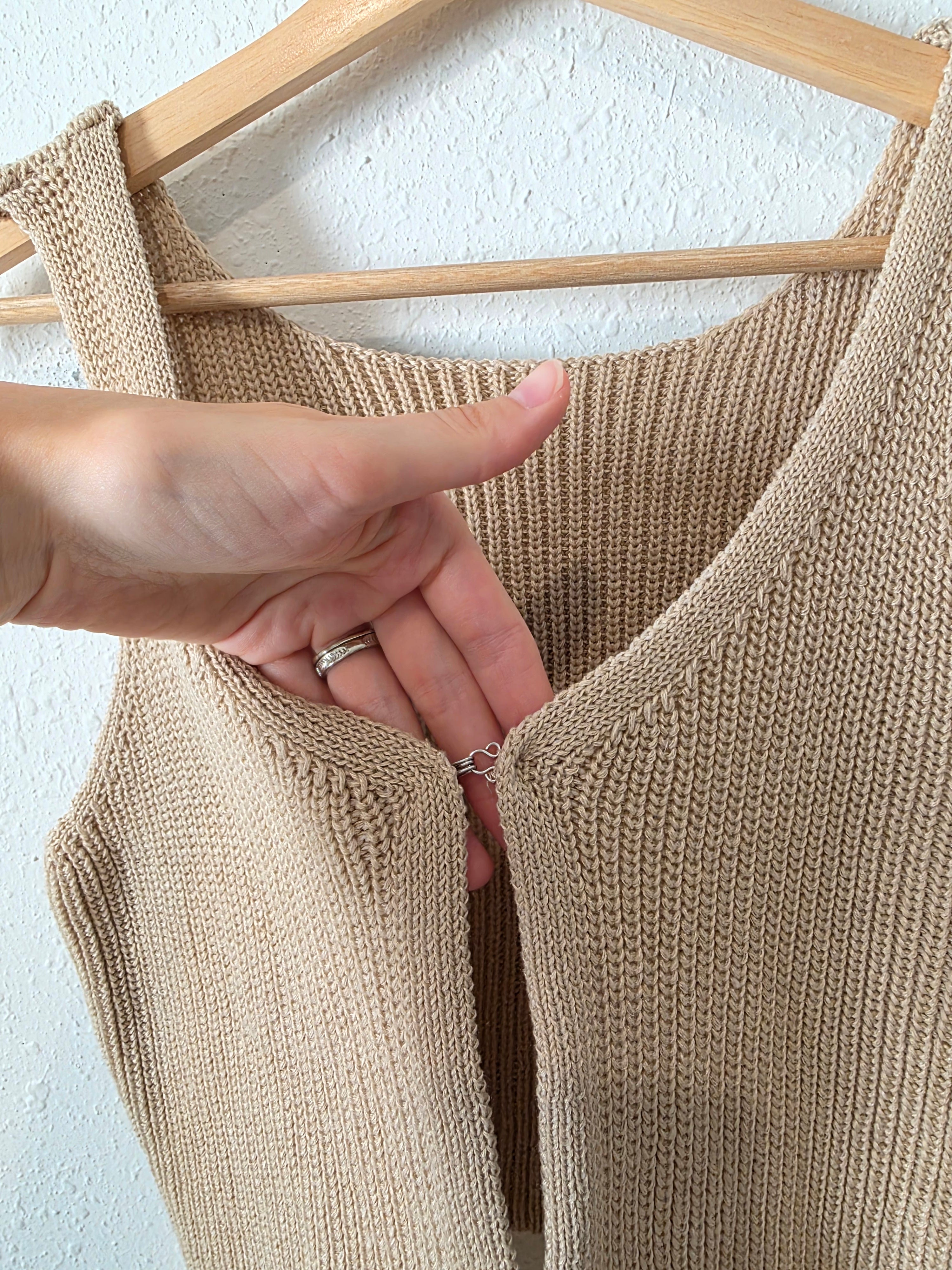 Neutral Knit Vest (L)