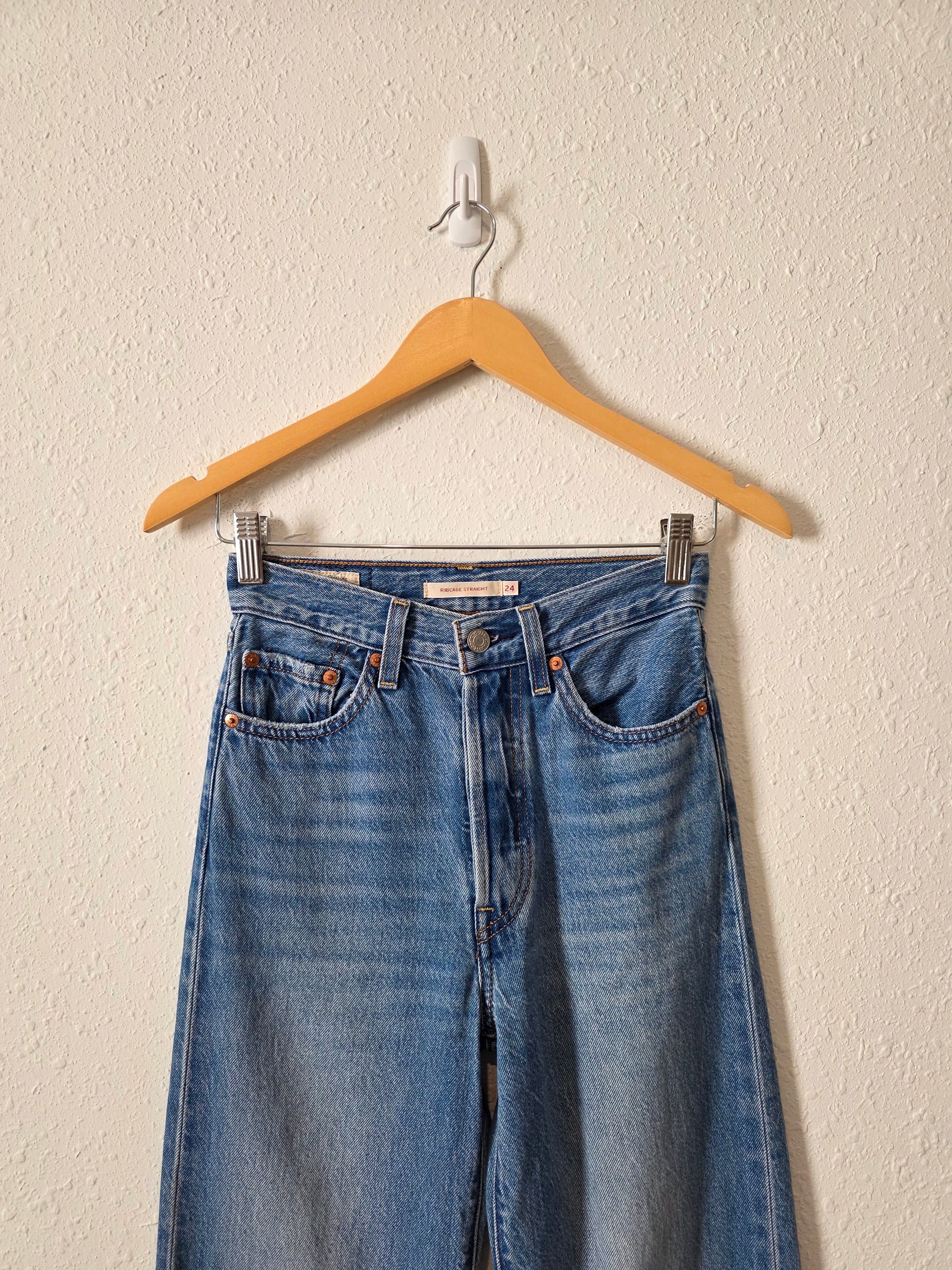 Levi's Ribcage Straight Jeans (24)