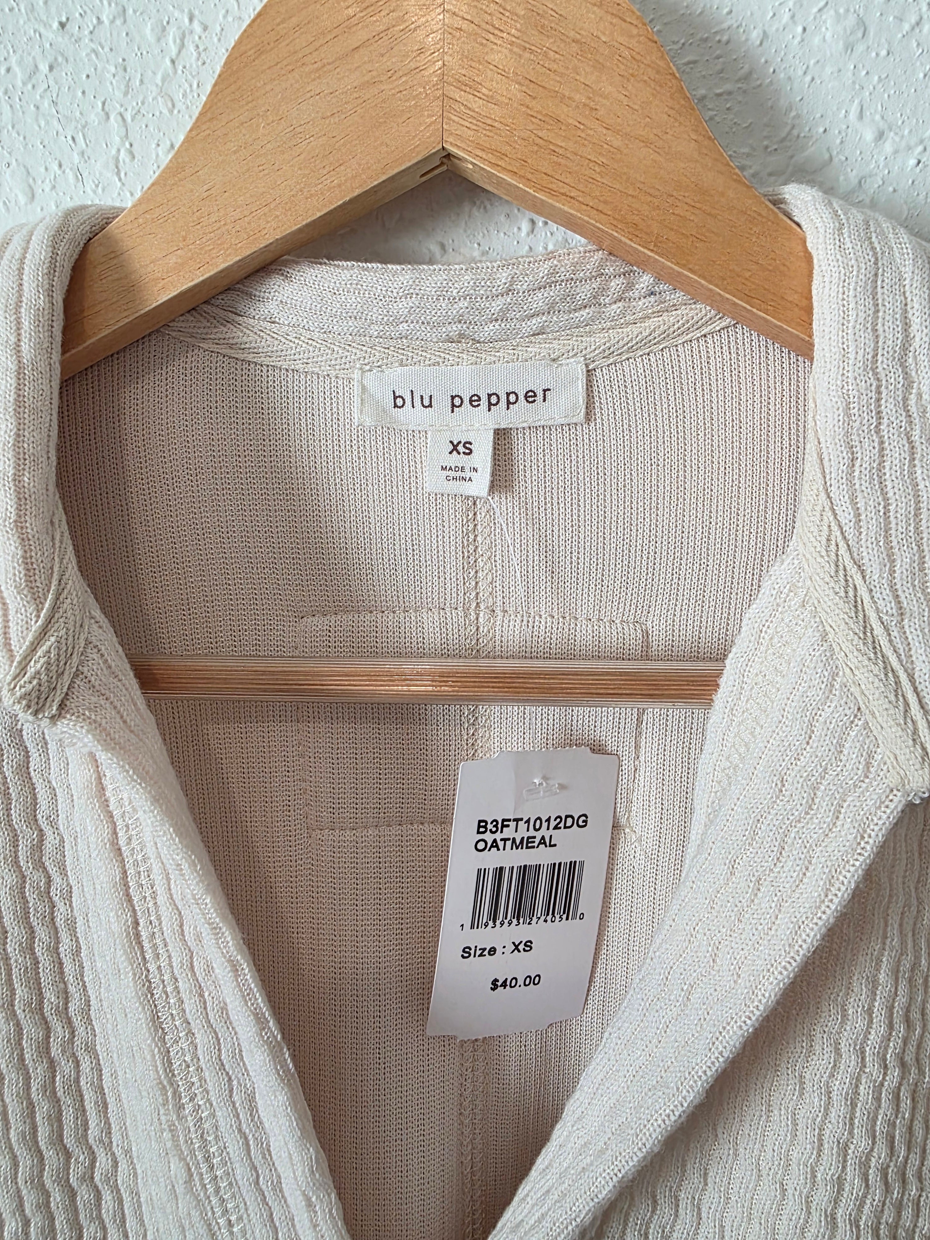 NEW Blu Pepper Textured Top (XS)