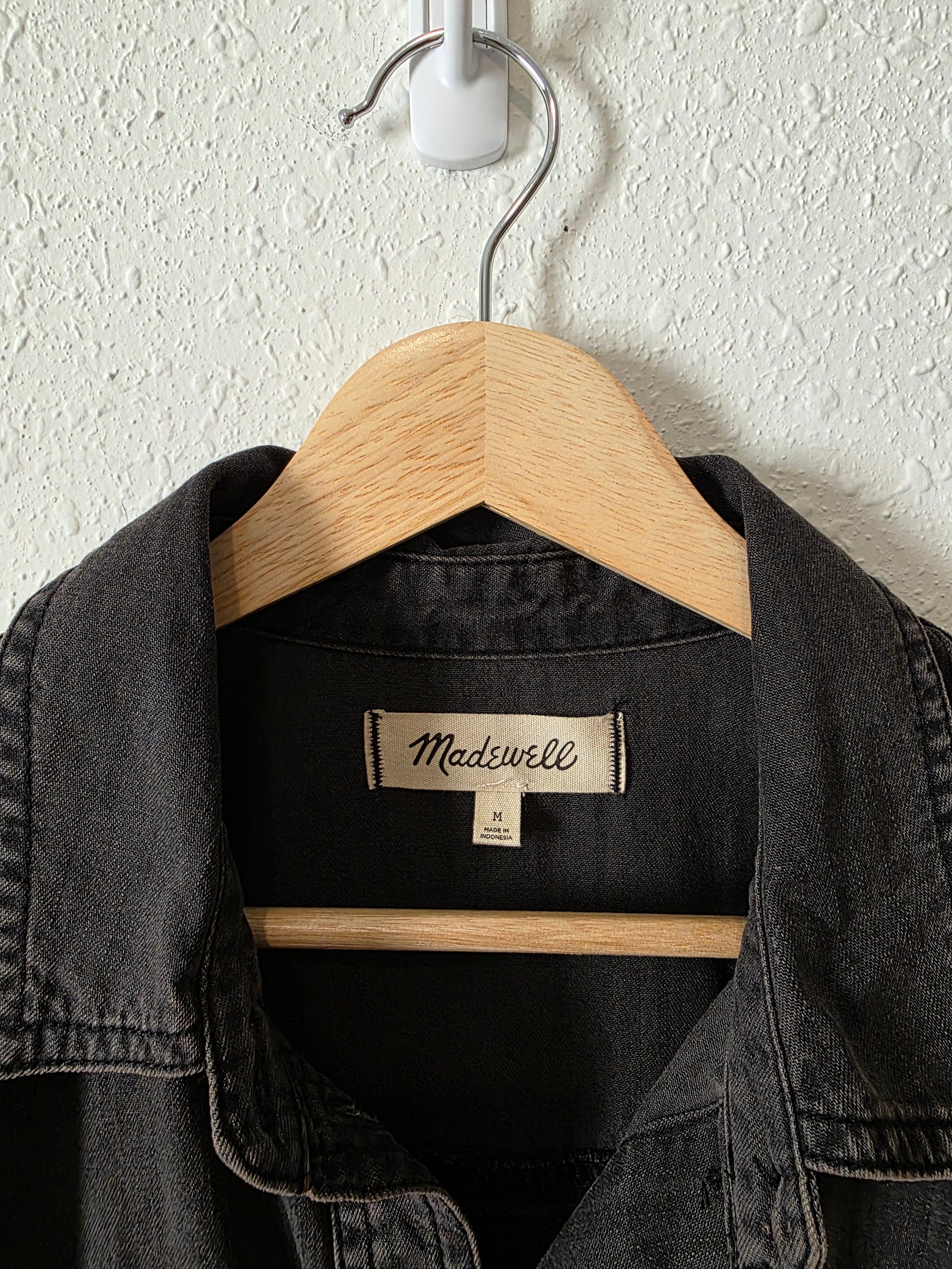 Madewell Denim Short Sleeve Button Up (M)