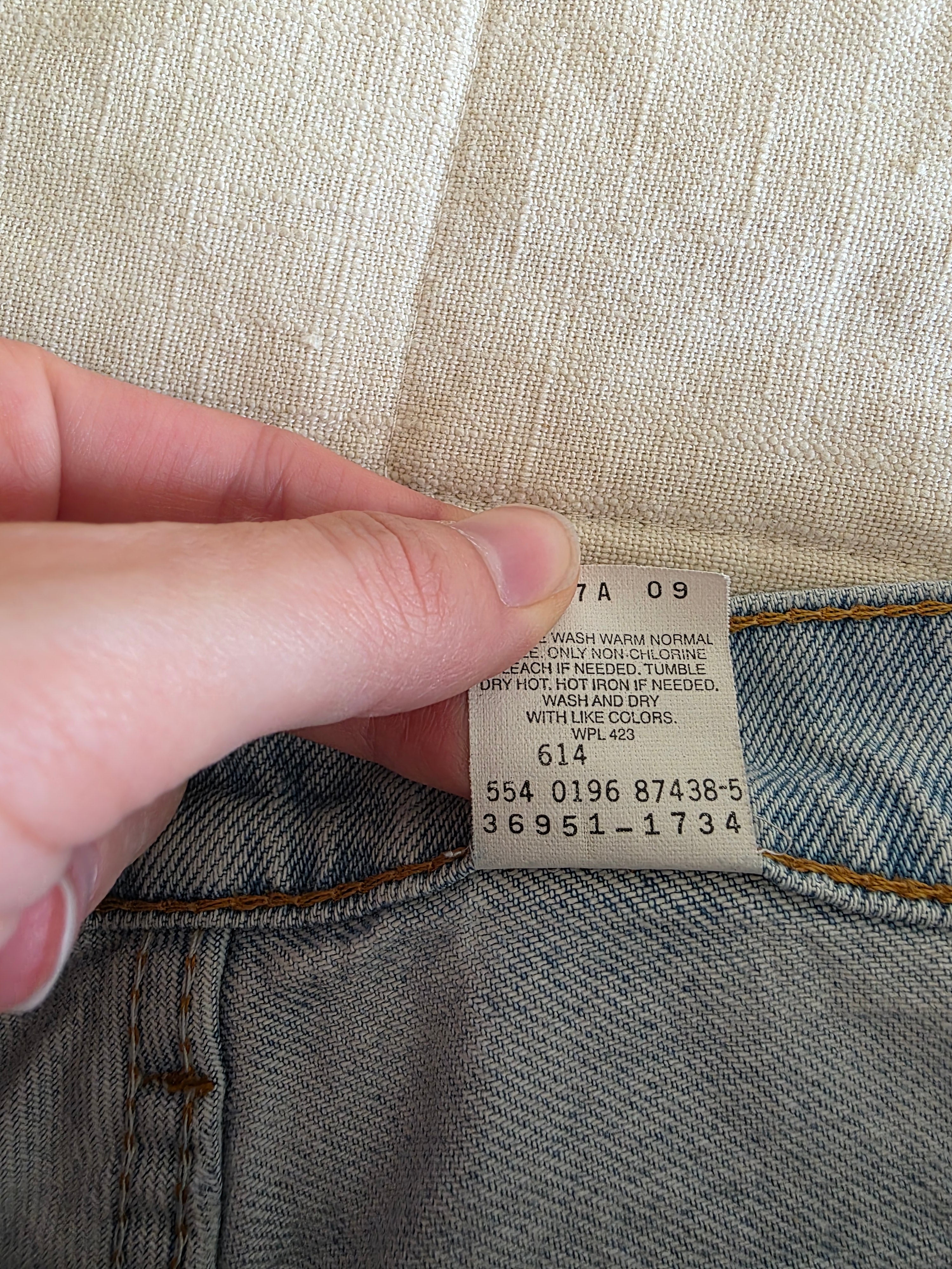 Vintage Levi's Light Wash Shorts (30)