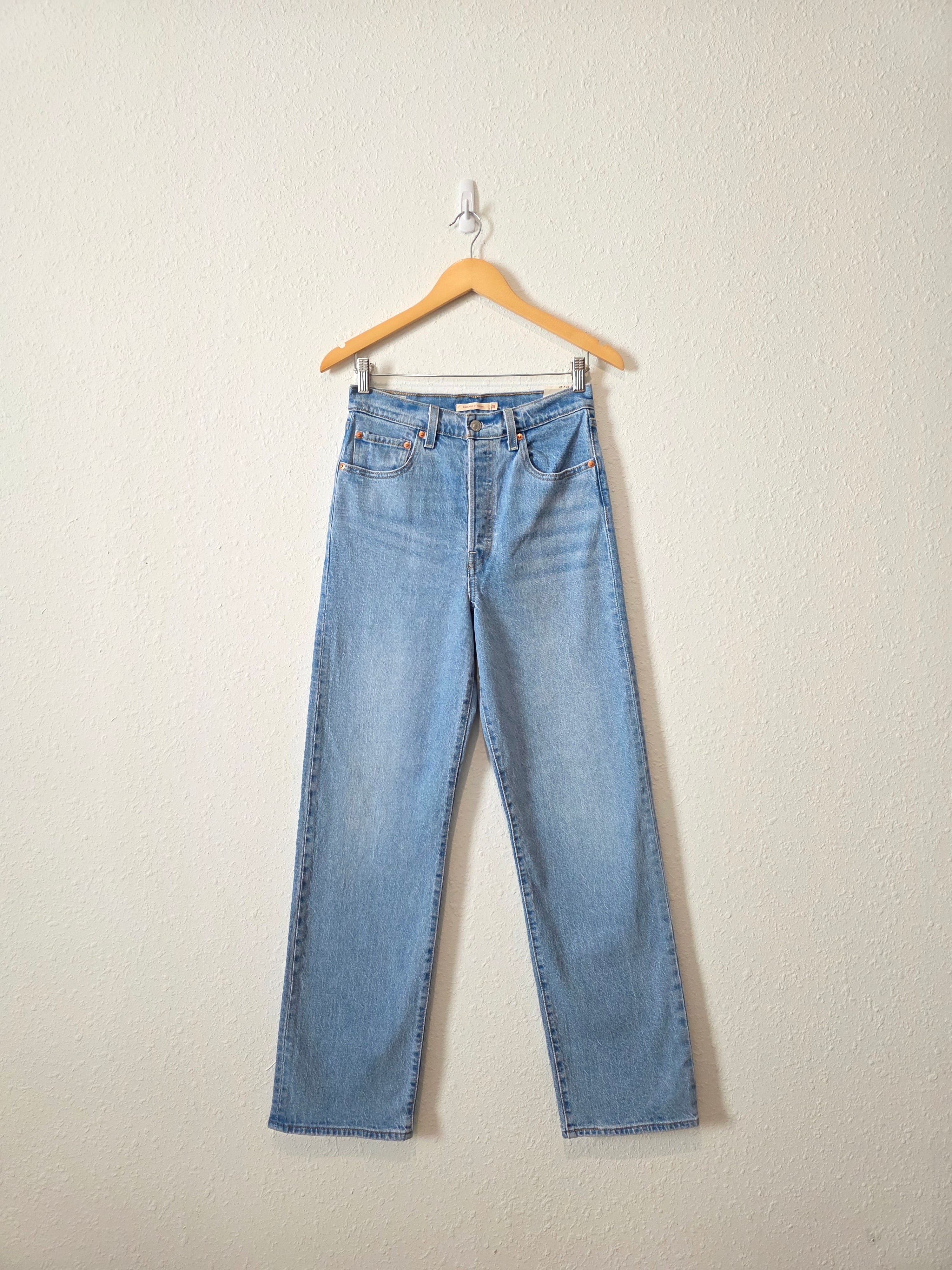 NEW Levi's Ribcage Straight Jeans (28)