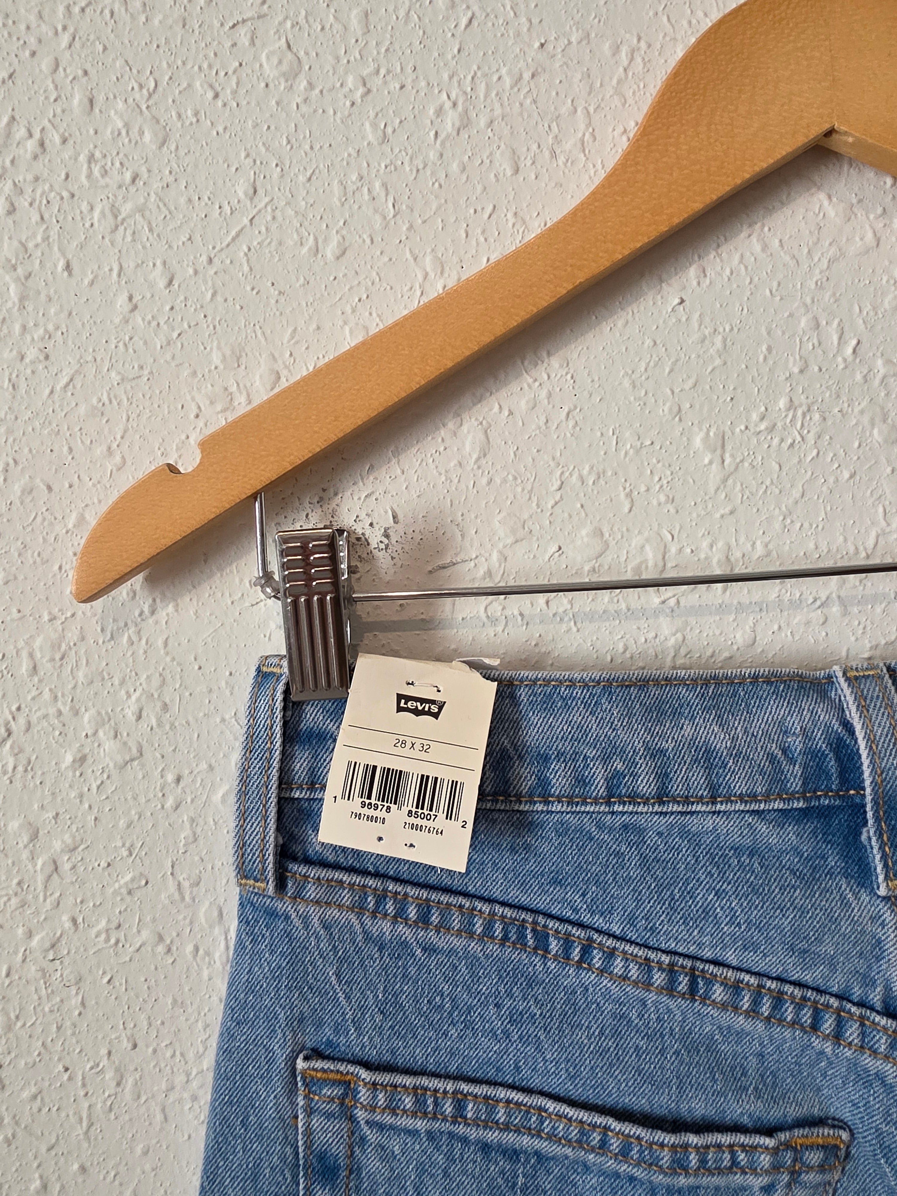 NEW Levi's Ribcage Straight Jeans (28)