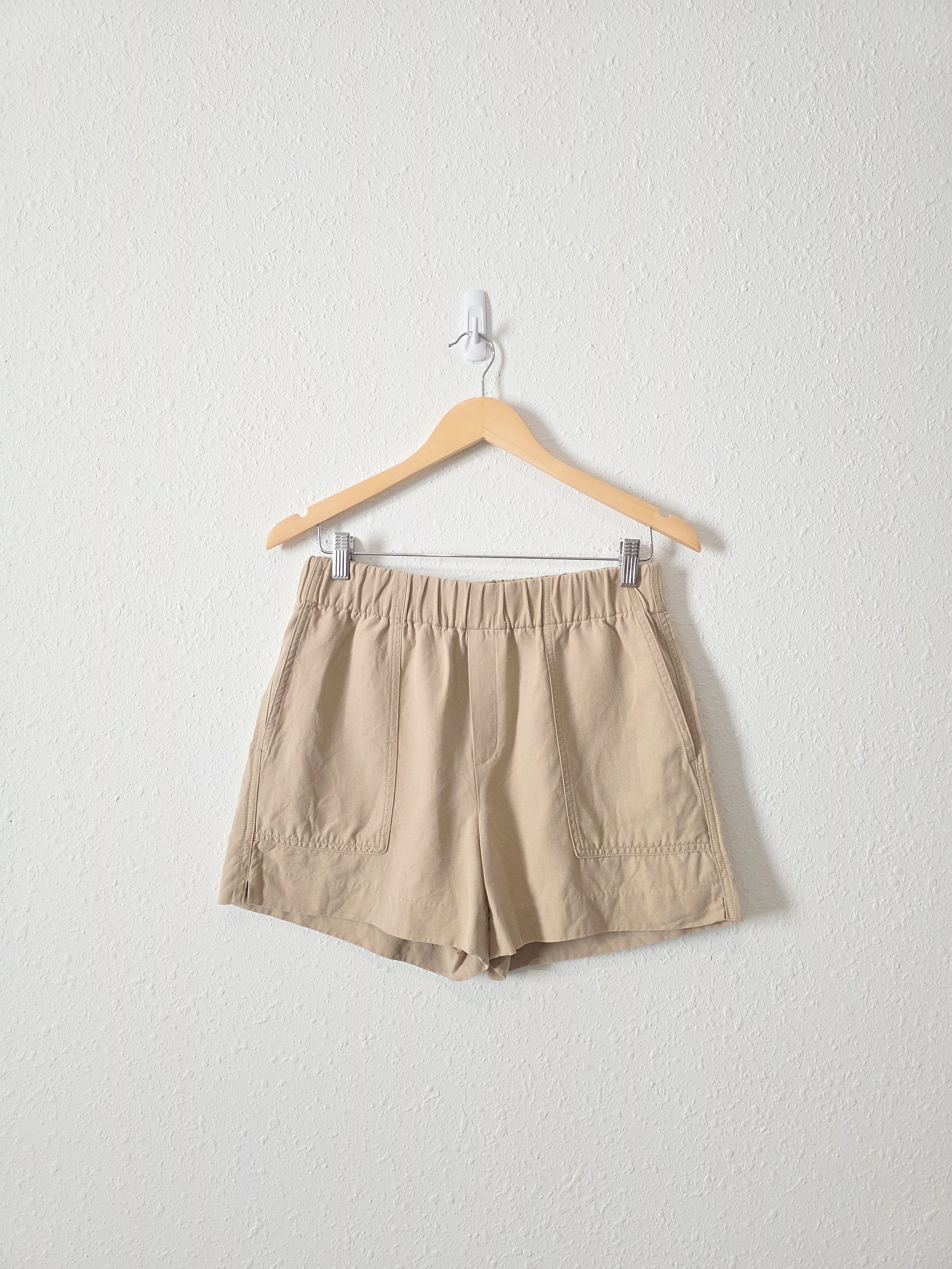 Banana Republic Neutral Shorts (S)
