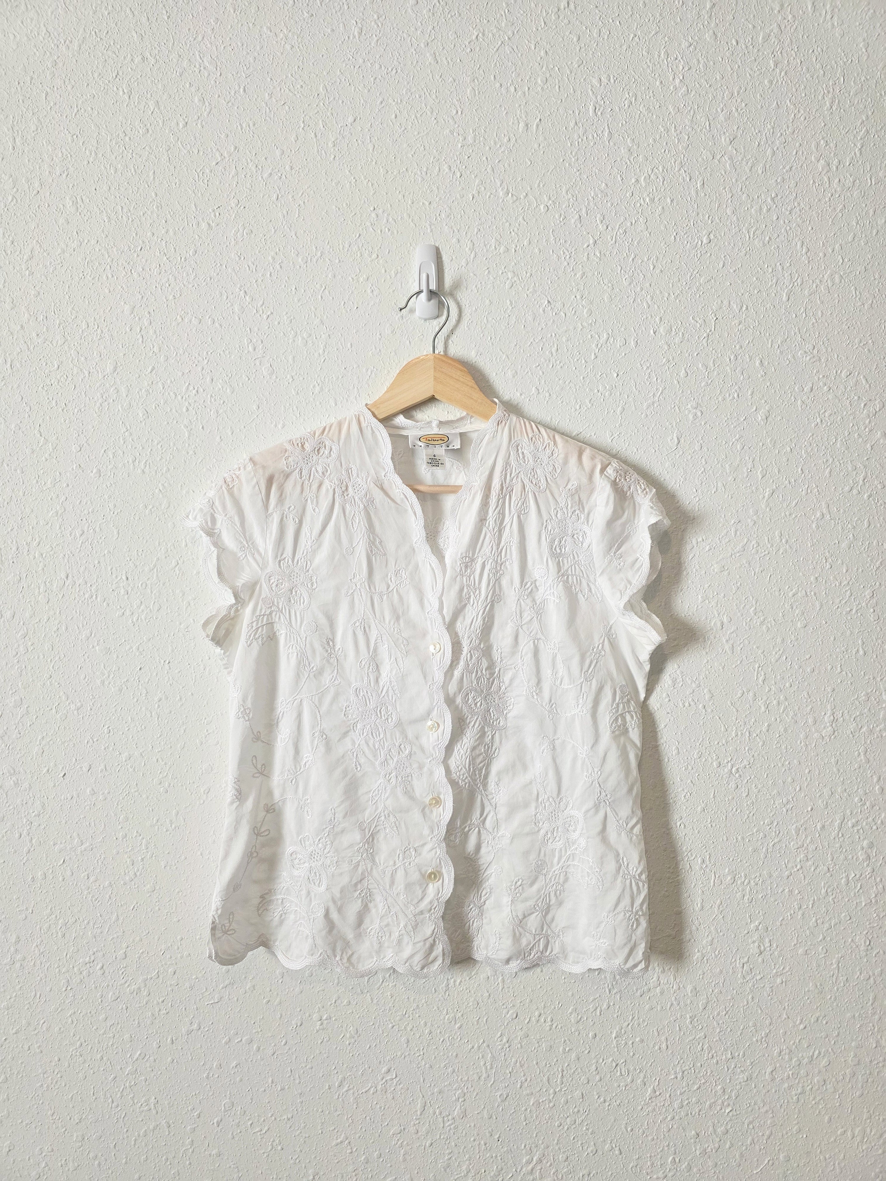 Vintage White Floral Top (4)