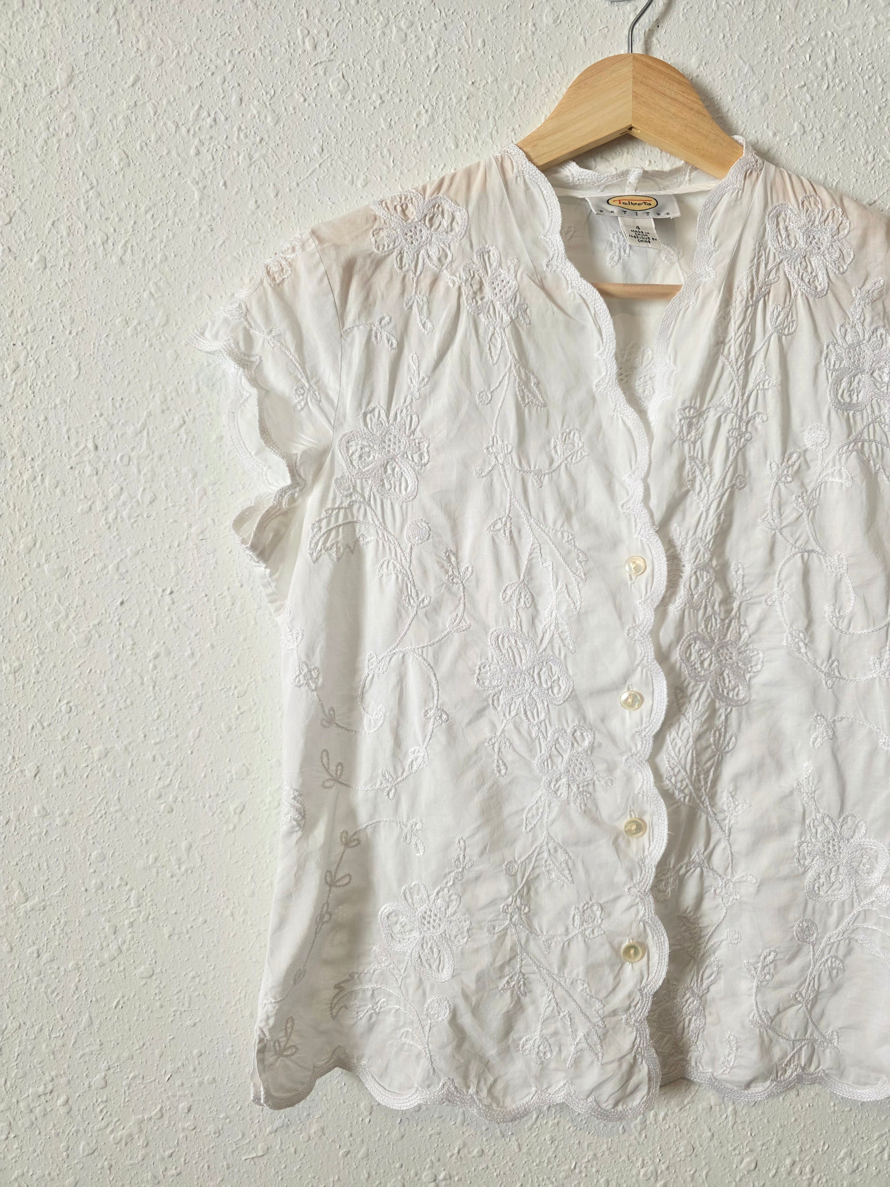 Vintage White Floral Top (4)