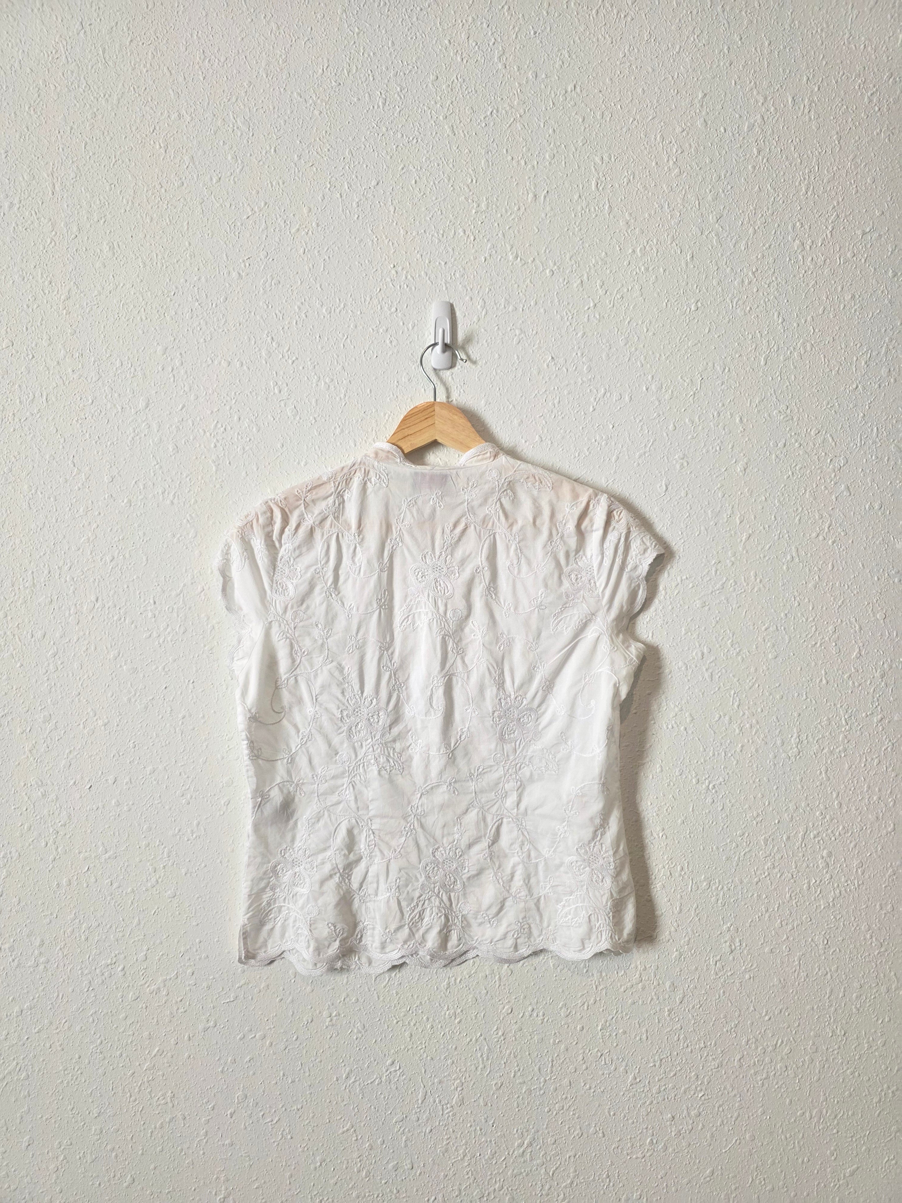 Vintage White Floral Top (4)