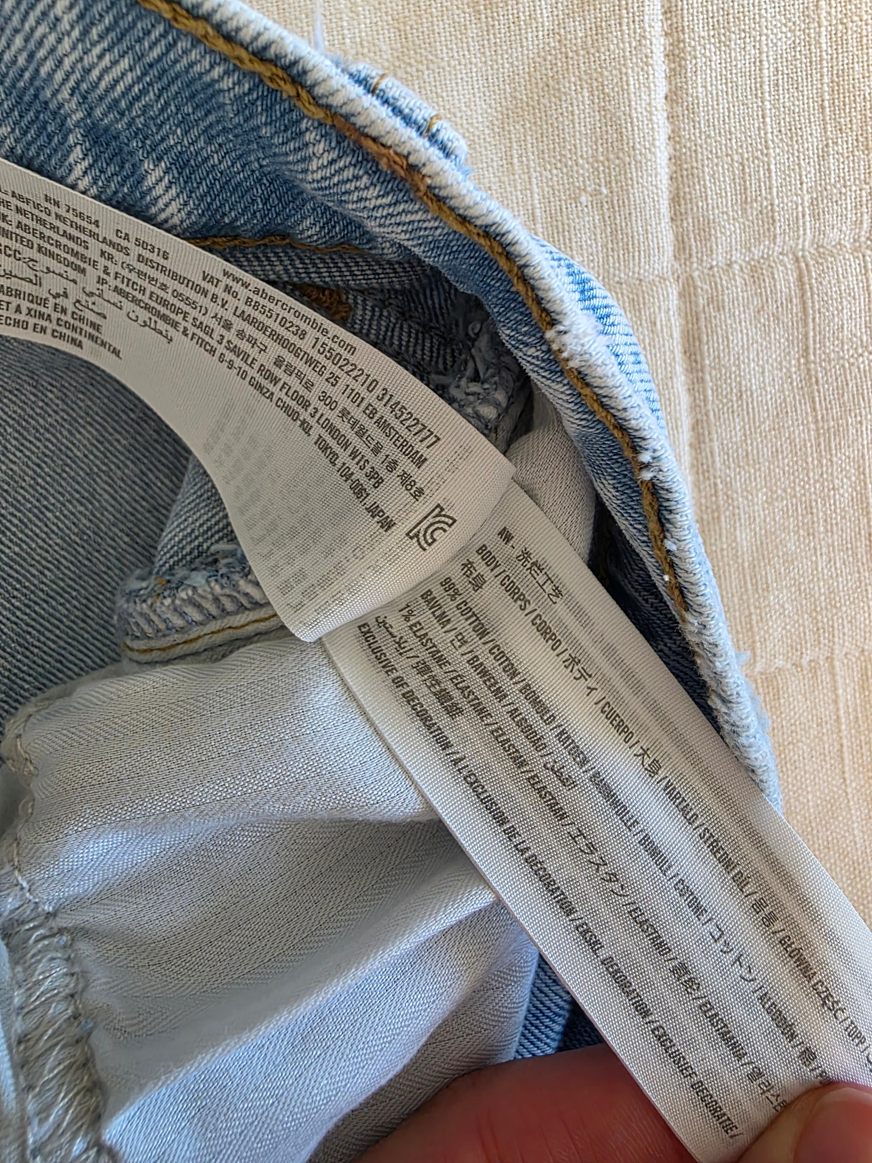 Abercrombie 90s Straight Jeans (12/31)