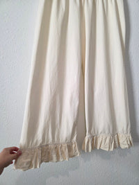 Sonderhaus Ruffle Hem Wide Leg Pants (M)