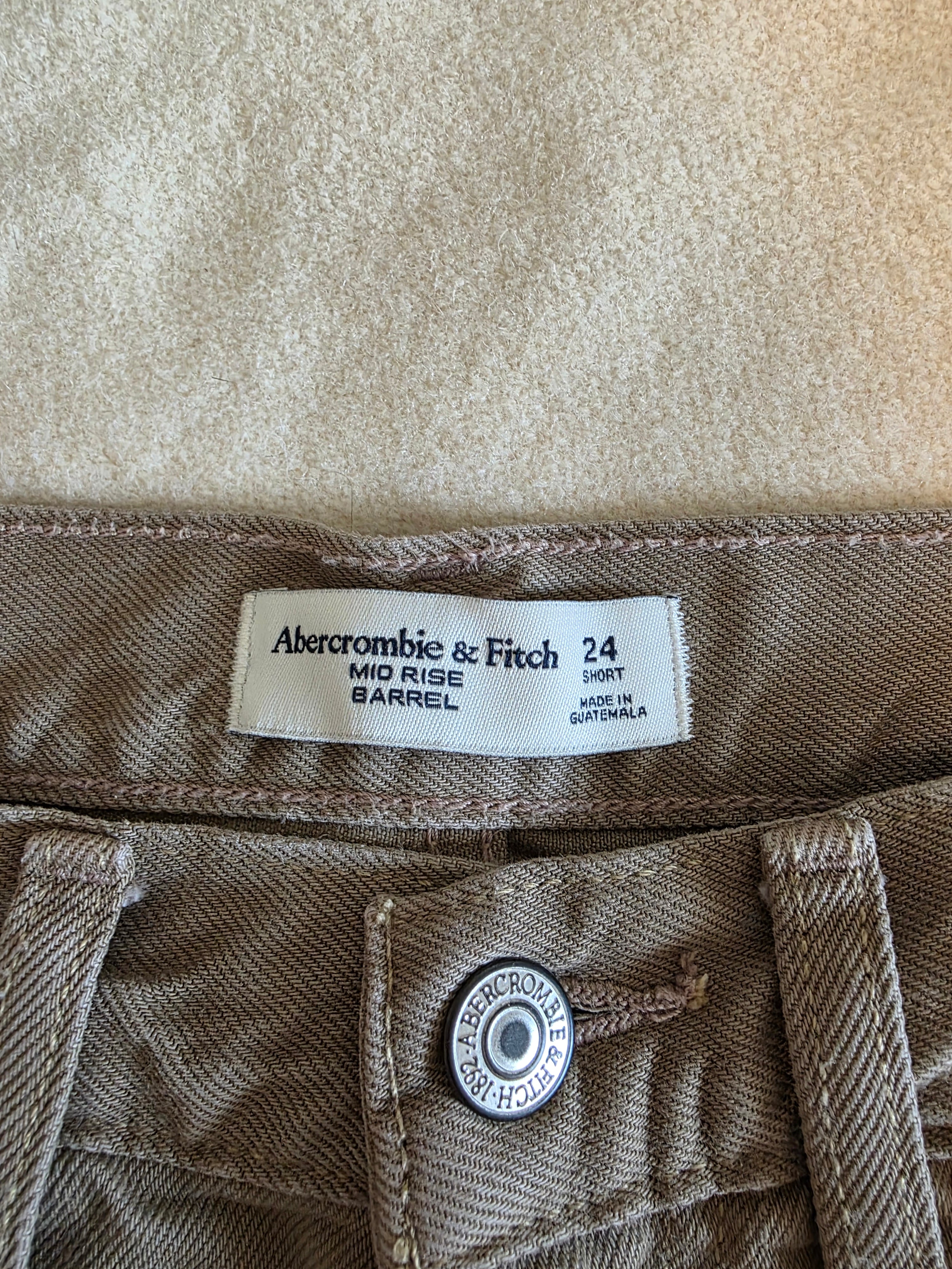 Abercrombie Brown Barrel Jeans (24s)