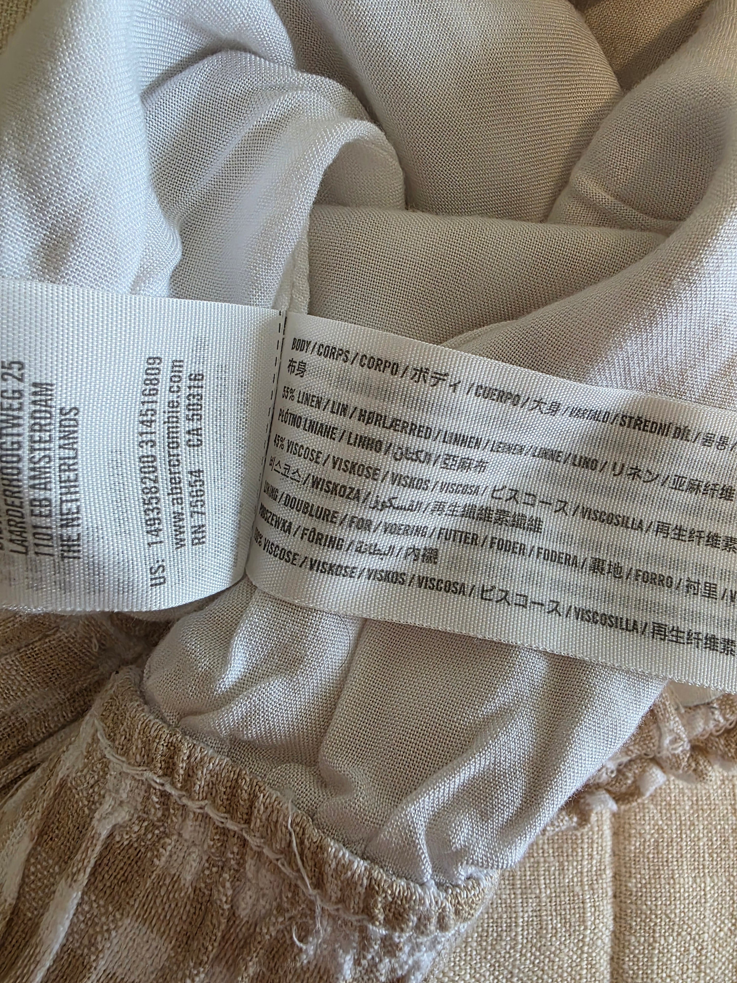 Abercrombie Neutral Gingham Shorts (M)