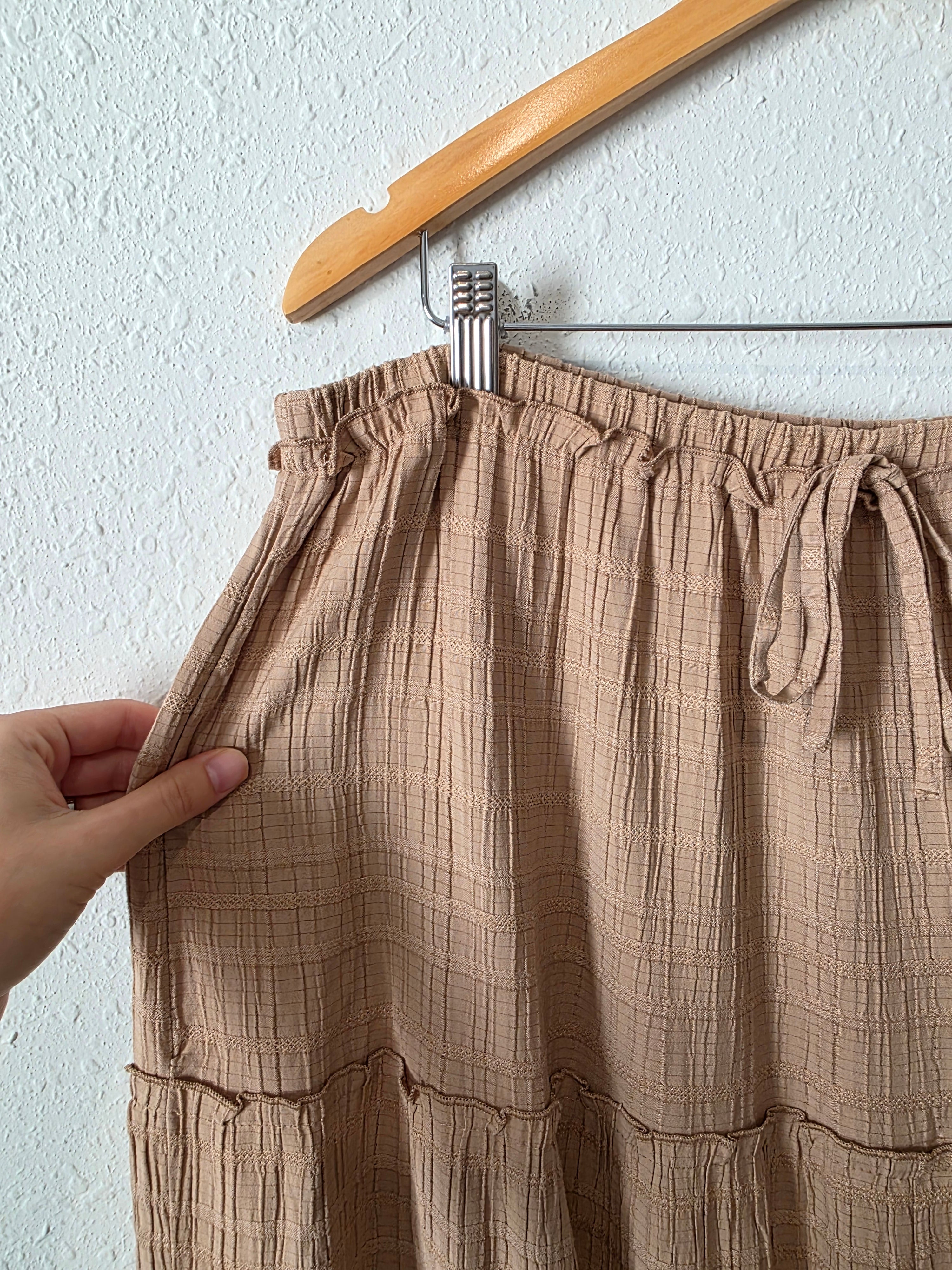 Neutral Textured Midi Skirt (XXL)