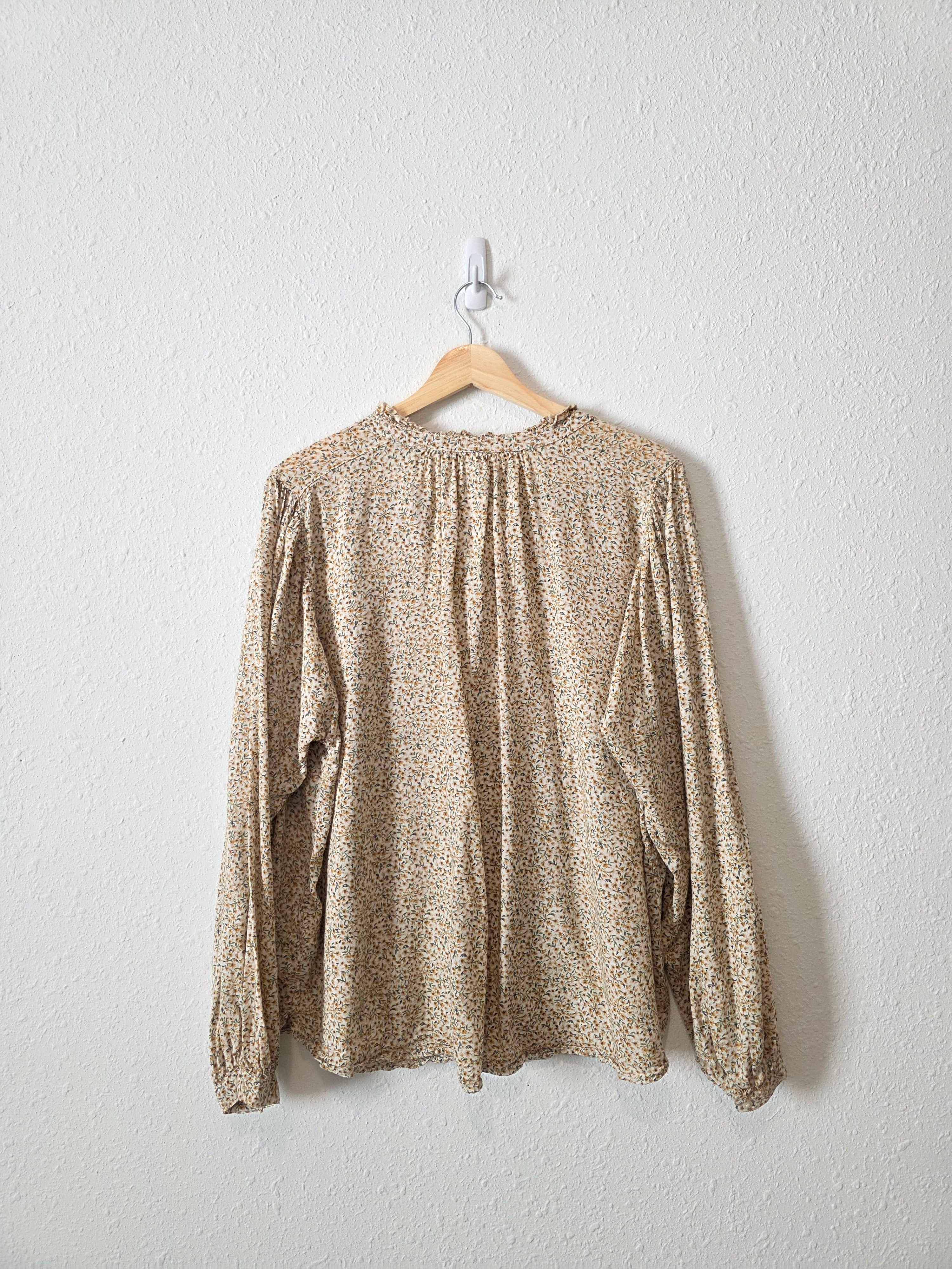 Dainty Floral Button Up Blouse (MT)