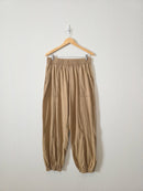 Neutral Relaxed Tapered Pants (L)