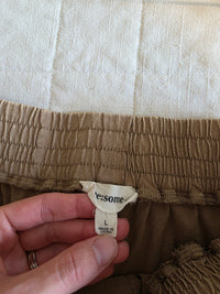 Neutral Relaxed Tapered Pants (L)