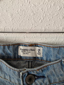 Abercrombie Light Wash Loose Jeans (28/6 long)