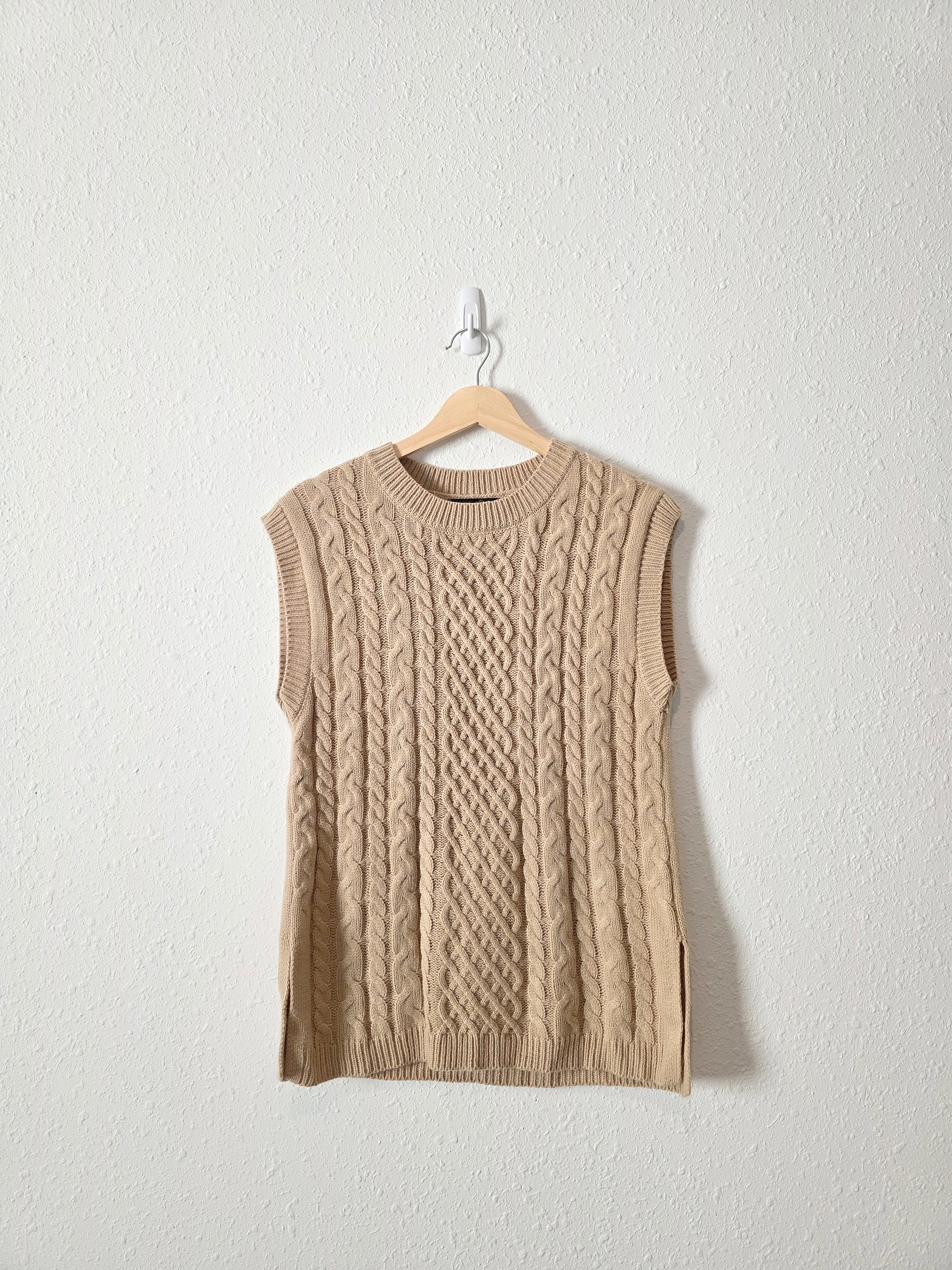 Cable Knit Sweater Vest (M)