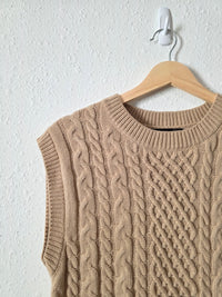 Cable Knit Sweater Vest (M)