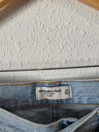 Abercrombie Ultra Loose Jeans (27)