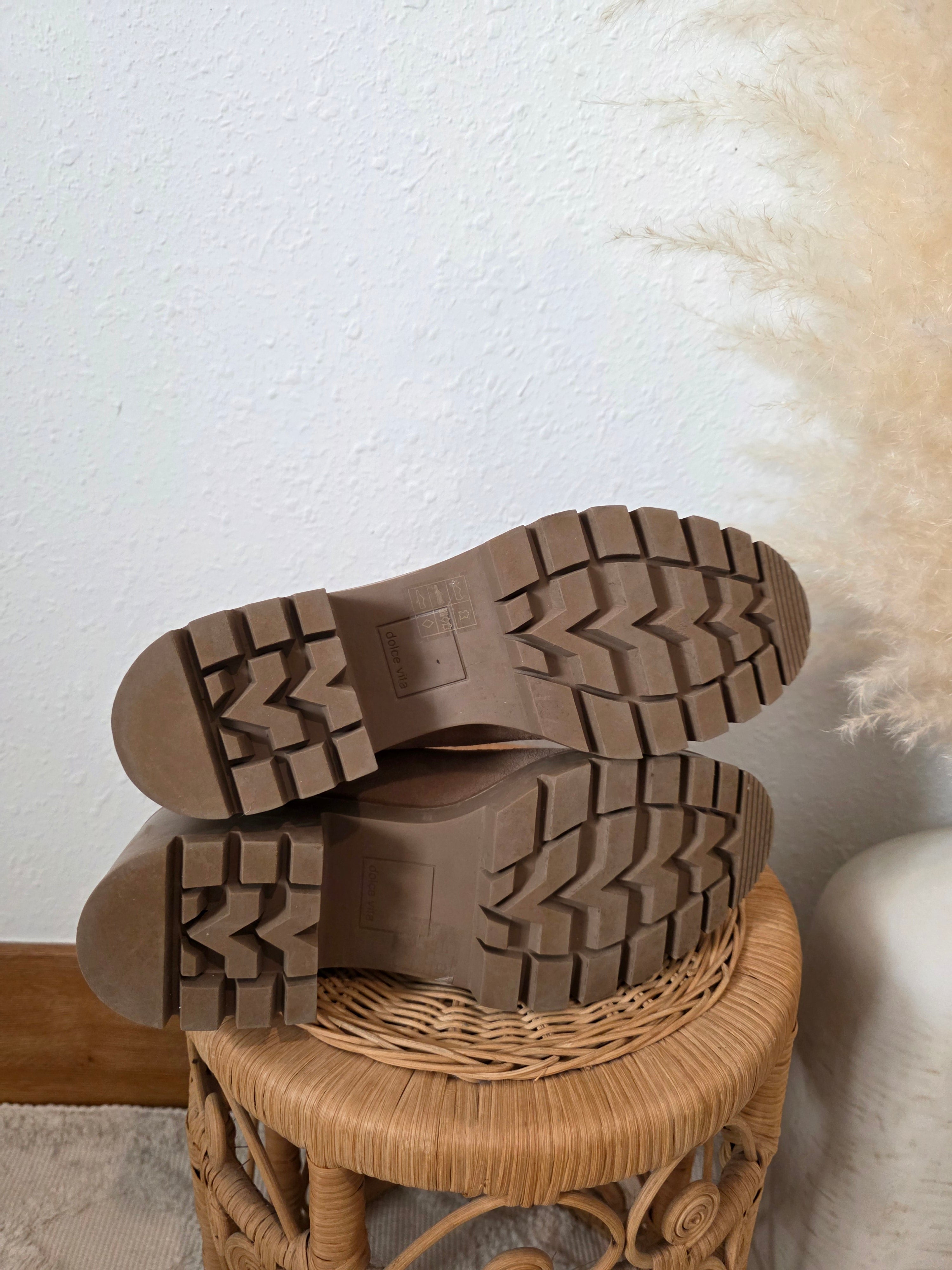Dolce Vita Leather Booties (9)