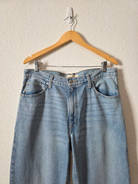 Levi's Light Wash Baggy Jeans (32)